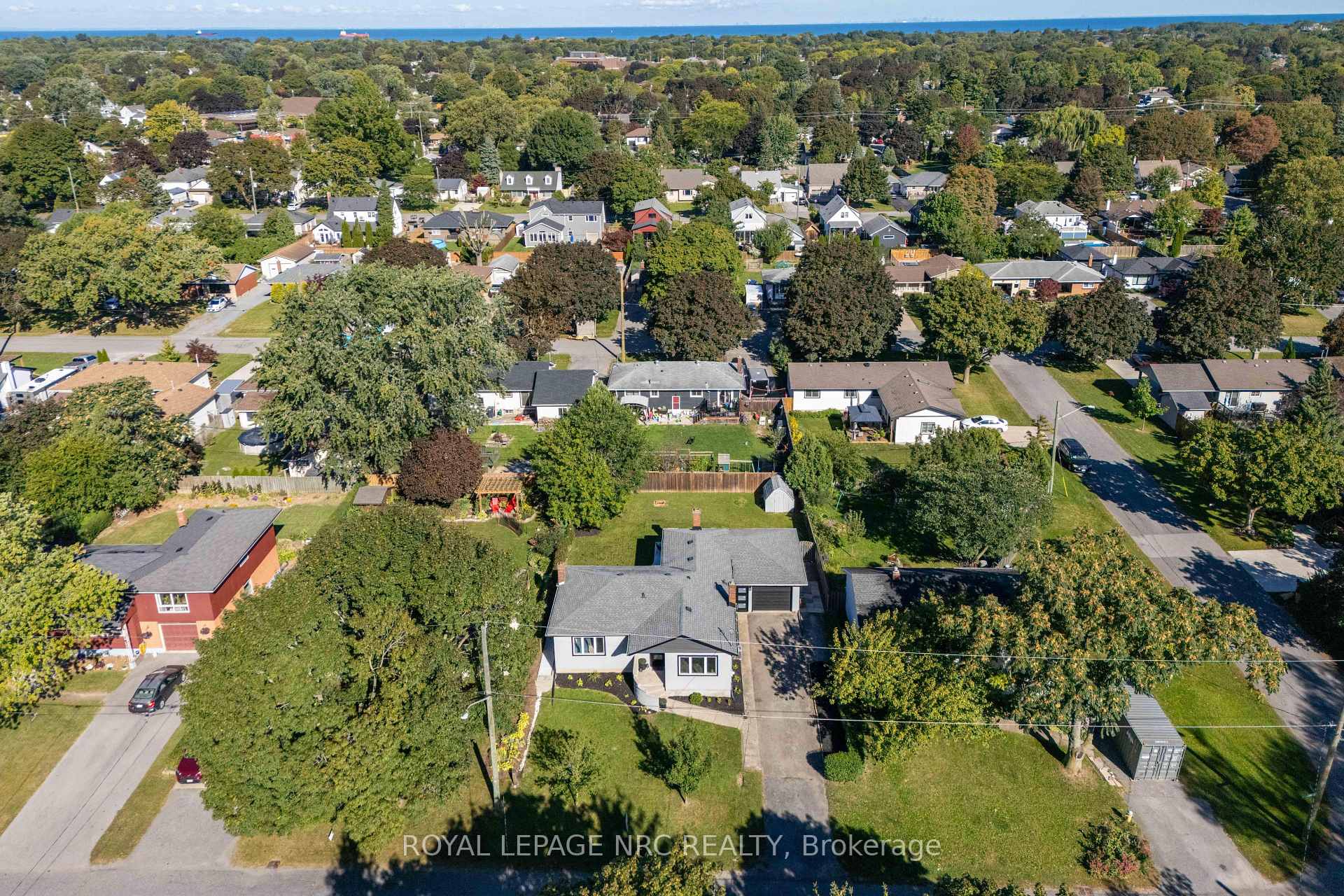 Photo 40 of 21 Silverdale Drive, St. Catharines, Vine/Linwell — HOMEH