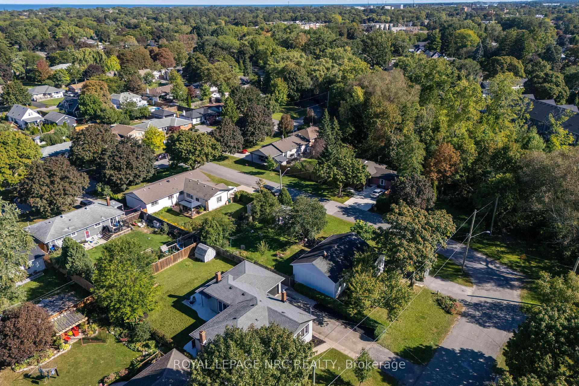 Photo 41 of 21 Silverdale Drive, St. Catharines, Vine/Linwell — HOMEH