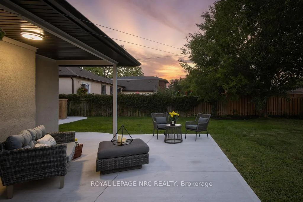 Photo 29 of 21 Silverdale Drive, St. Catharines, Vine/Linwell — HOMEH