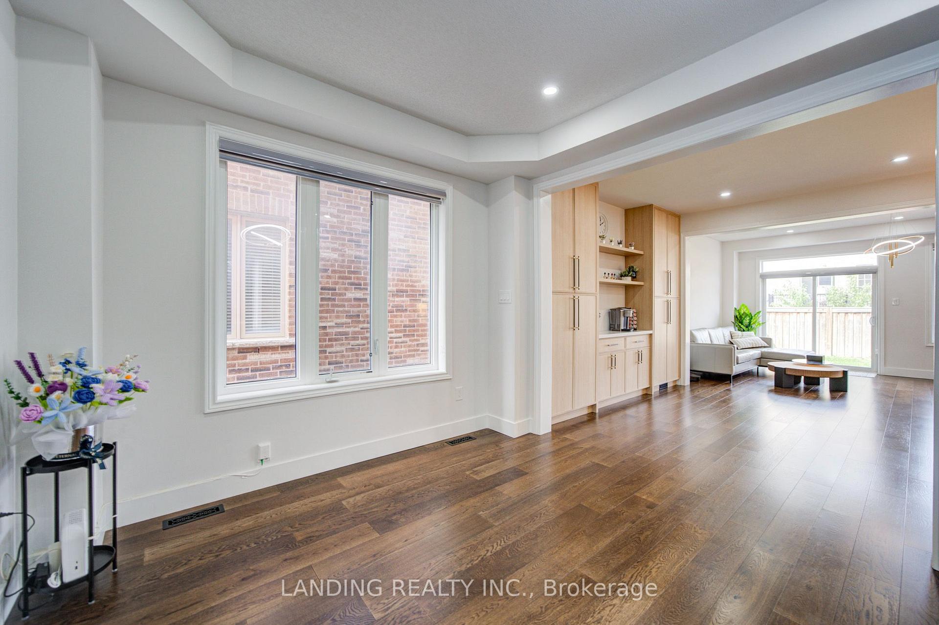 Photo 7 of 118 Beckett Avenue, Markham, Berczy — HOMEH