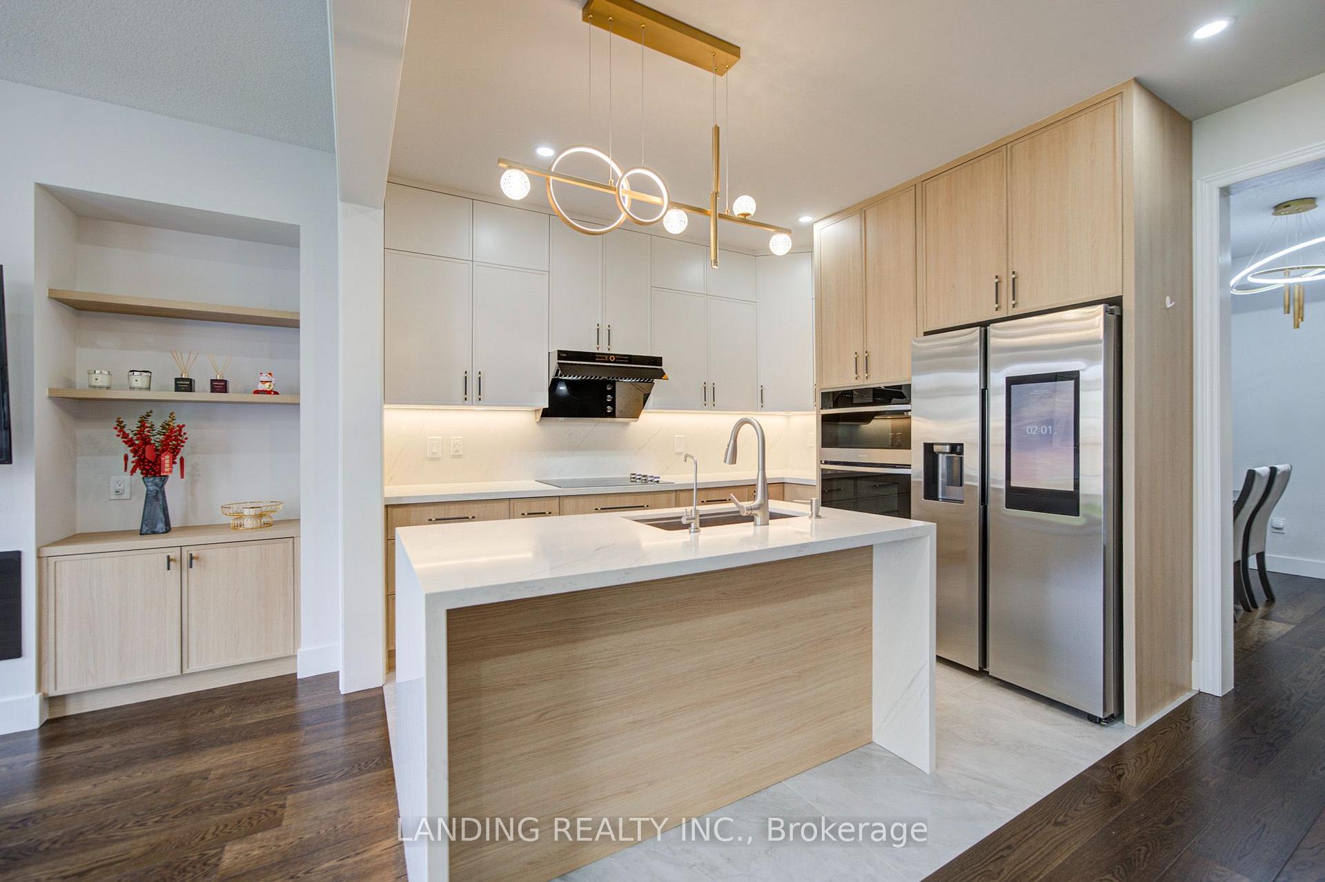 Photo 9 of 118 Beckett Avenue, Markham, Berczy — HOMEH