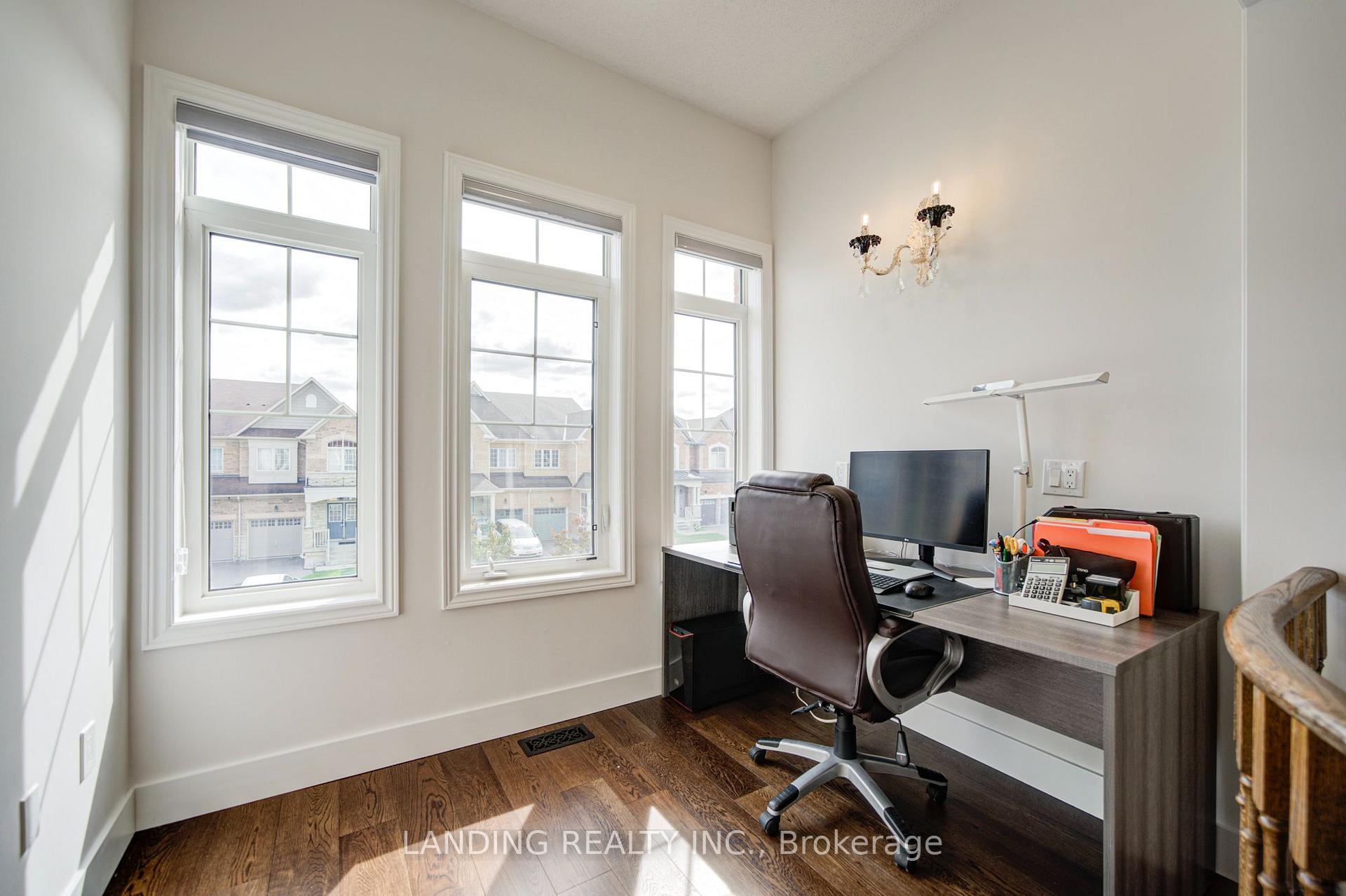 Photo 17 of 118 Beckett Avenue, Markham, Berczy — HOMEH