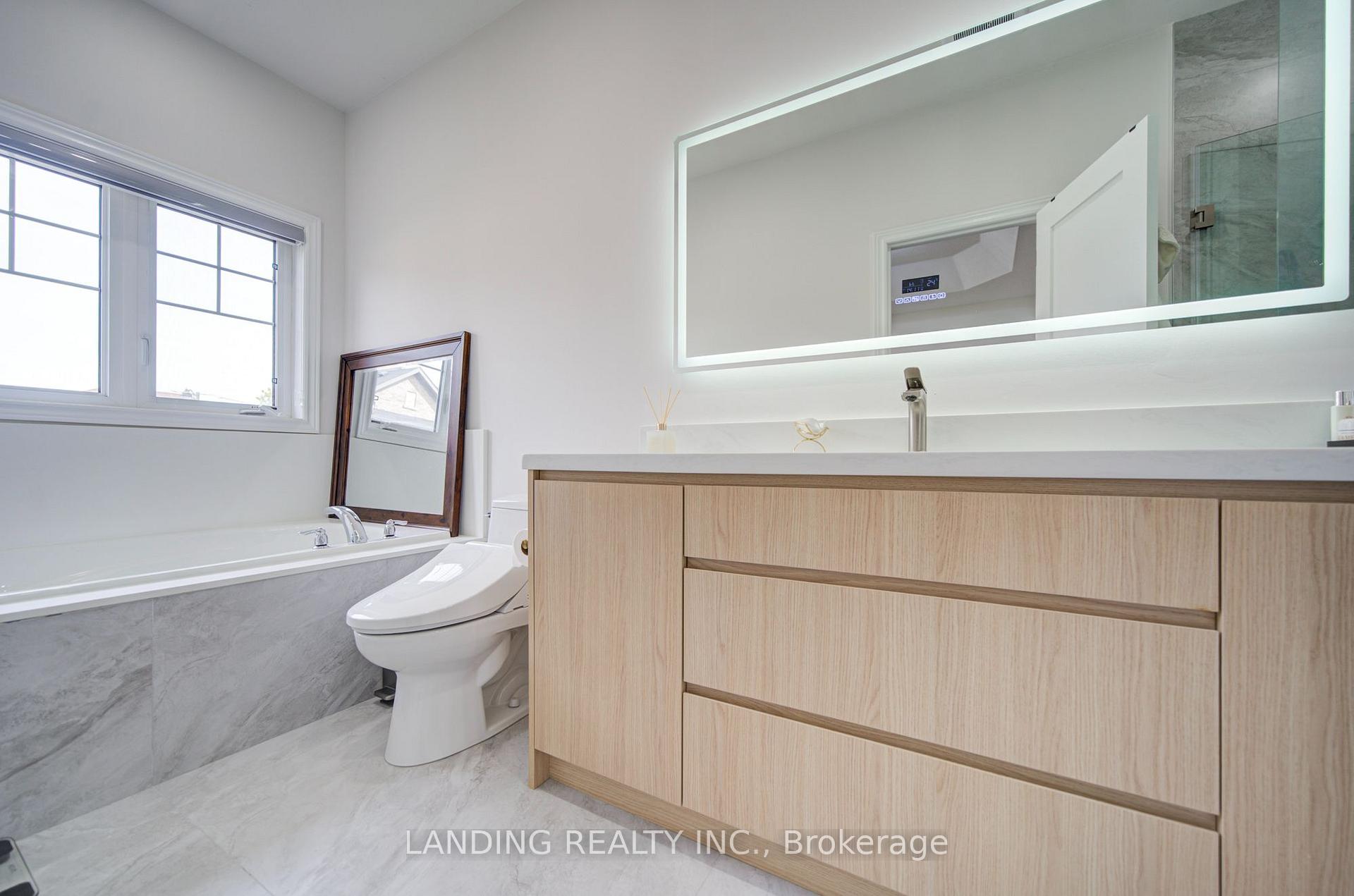 Photo 22 of 118 Beckett Avenue, Markham, Berczy — HOMEH