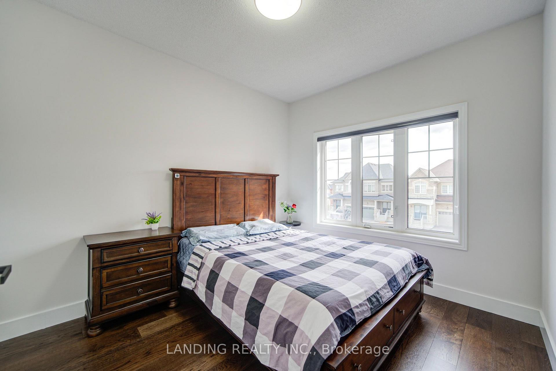 Photo 25 of 118 Beckett Avenue, Markham, Berczy — HOMEH