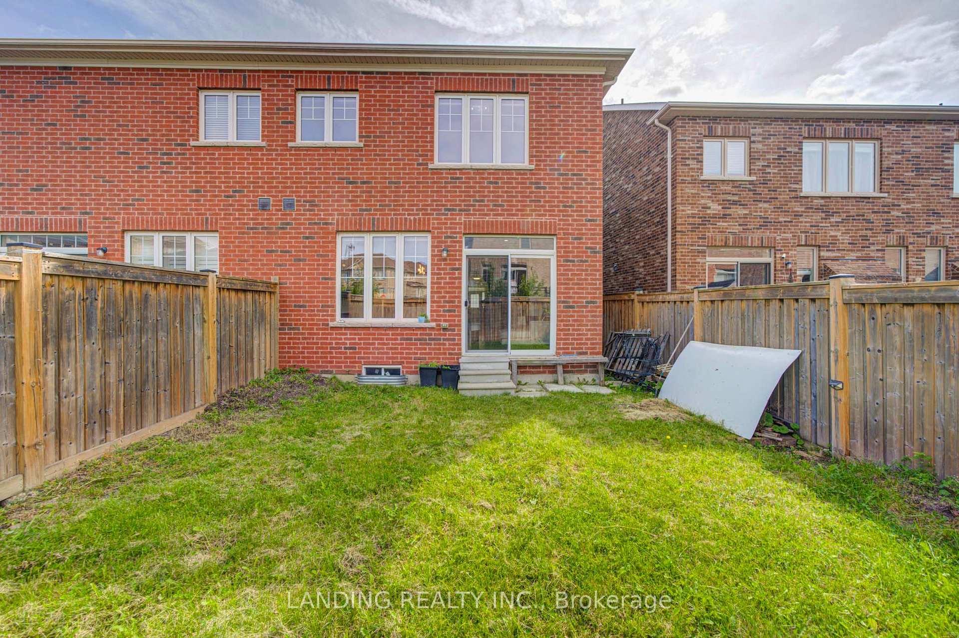 Photo 32 of 118 Beckett Avenue, Markham, Berczy — HOMEH