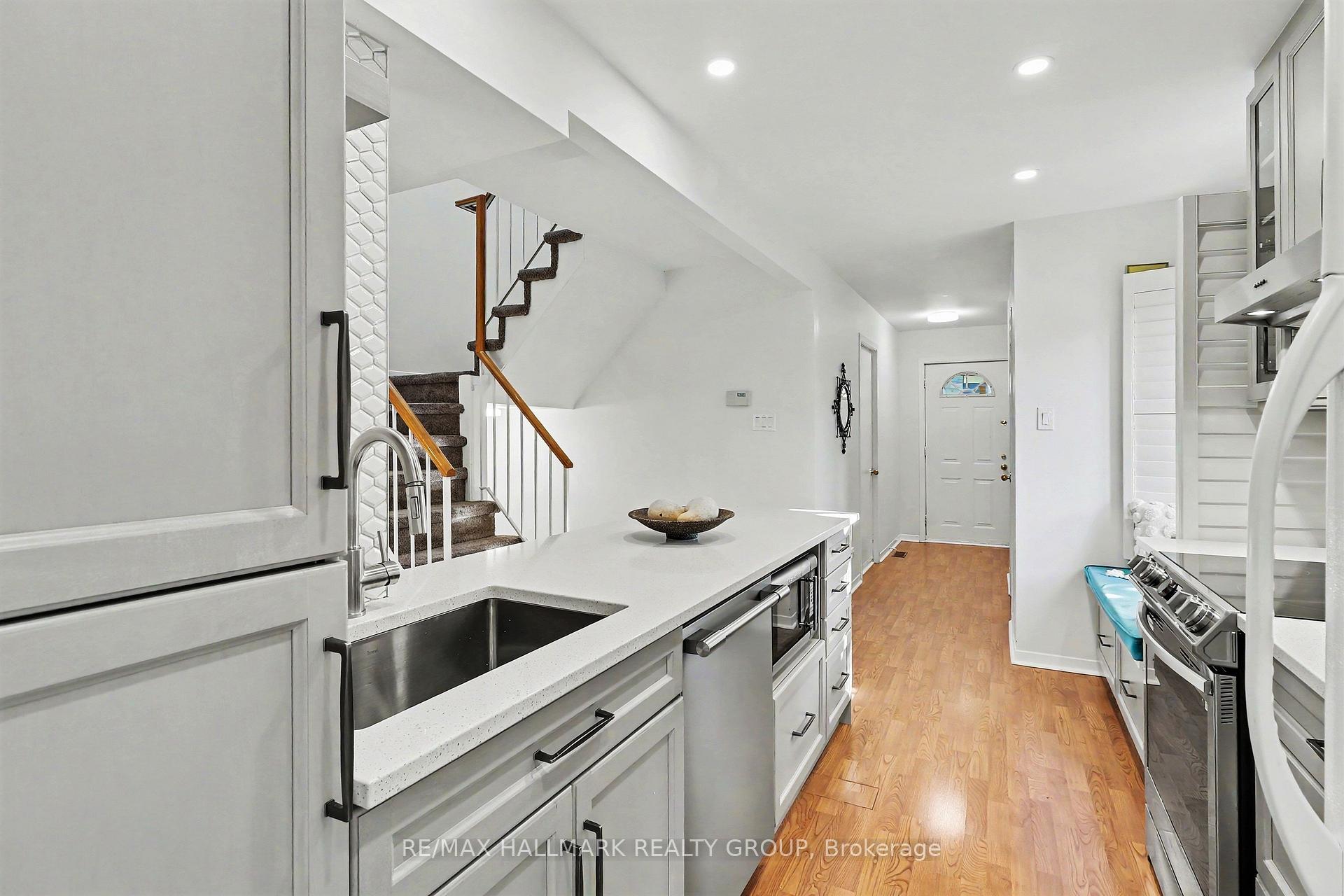 Photo 2 of 135 Evelyn Avenue, Ottawa, Ottawa East — HOMEH