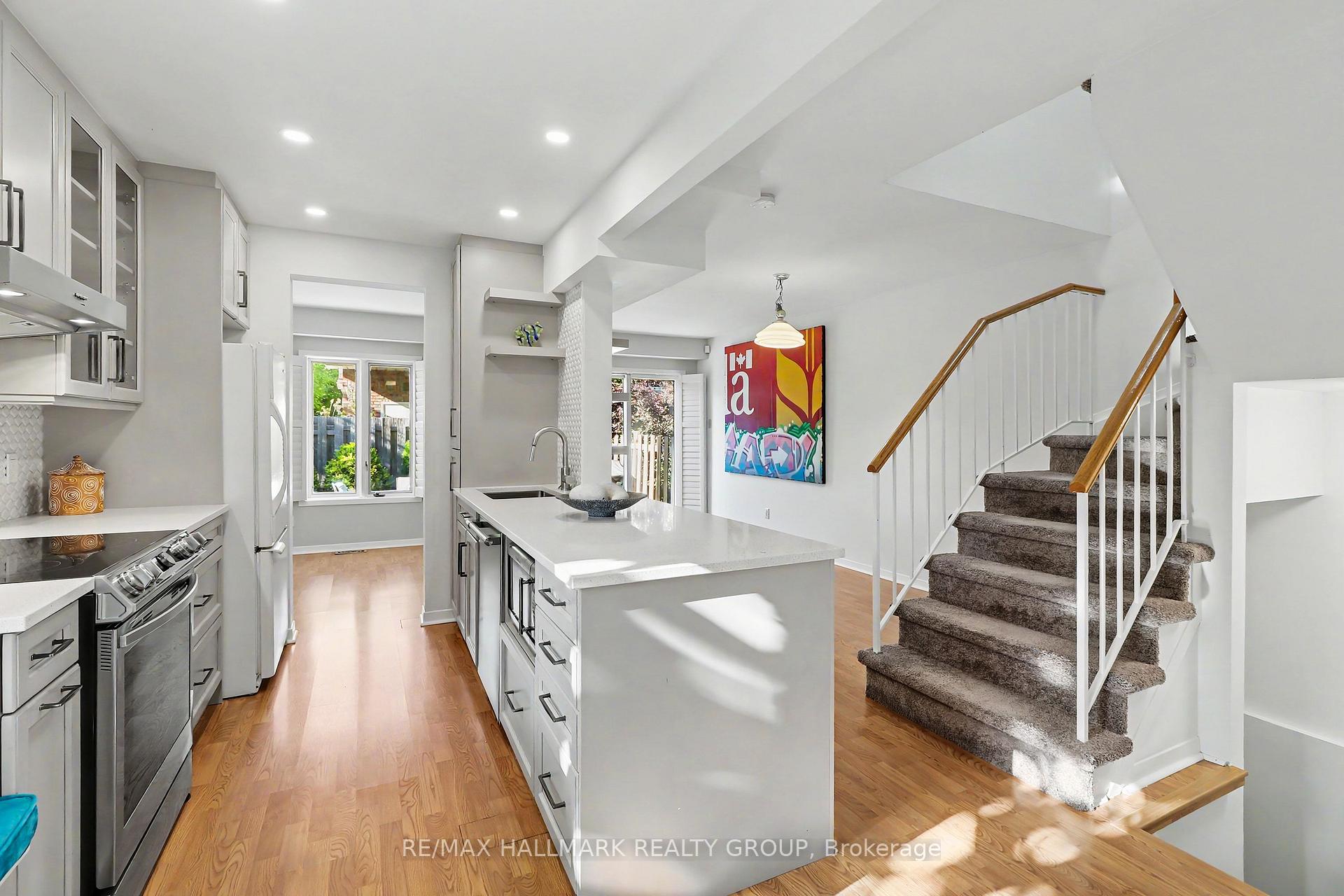 Photo 3 of 135 Evelyn Avenue, Ottawa, Ottawa East — HOMEH