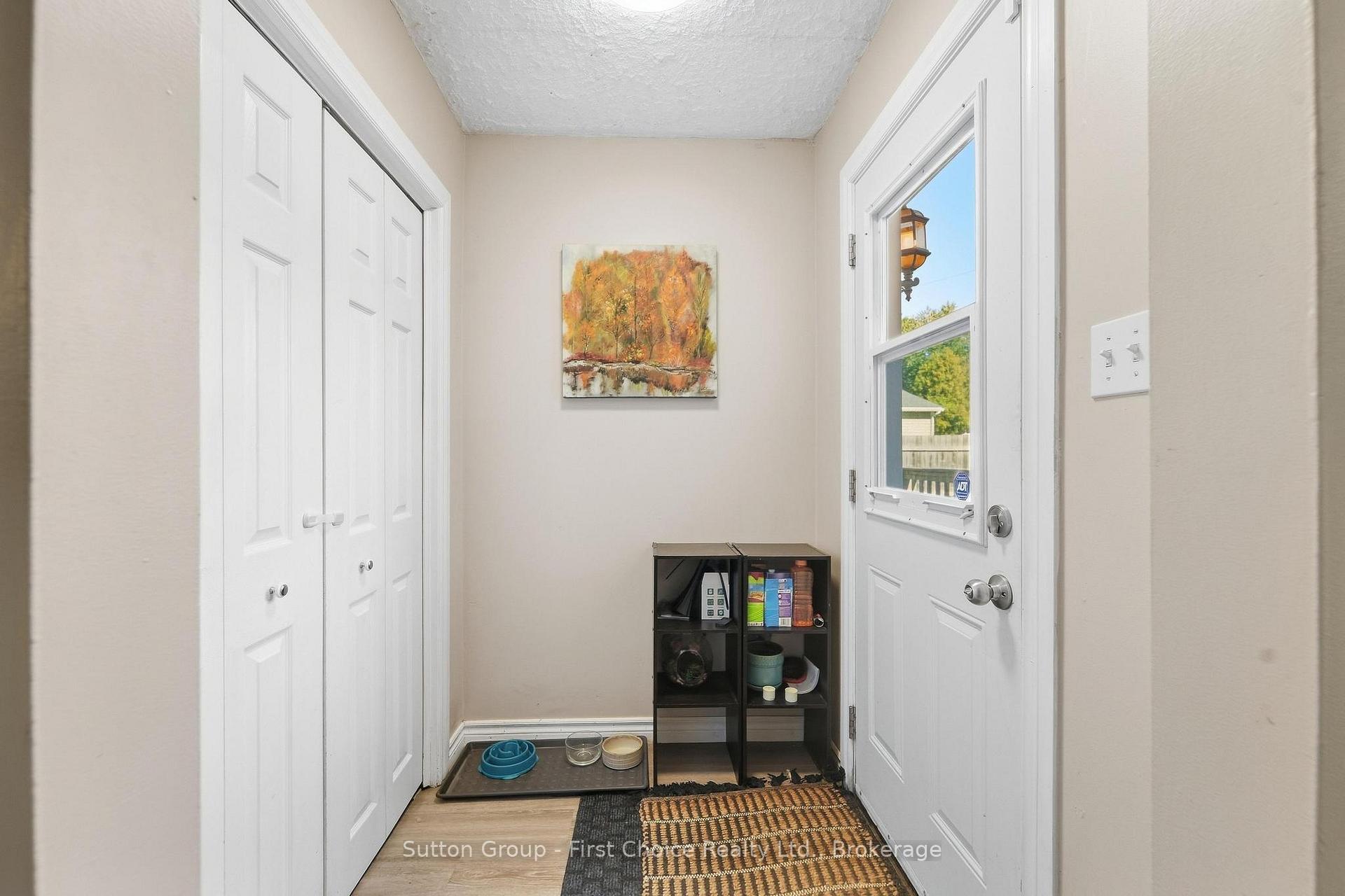 Photo 20 of 17 Regina Road, Huron East, Vanastra — HOMEH