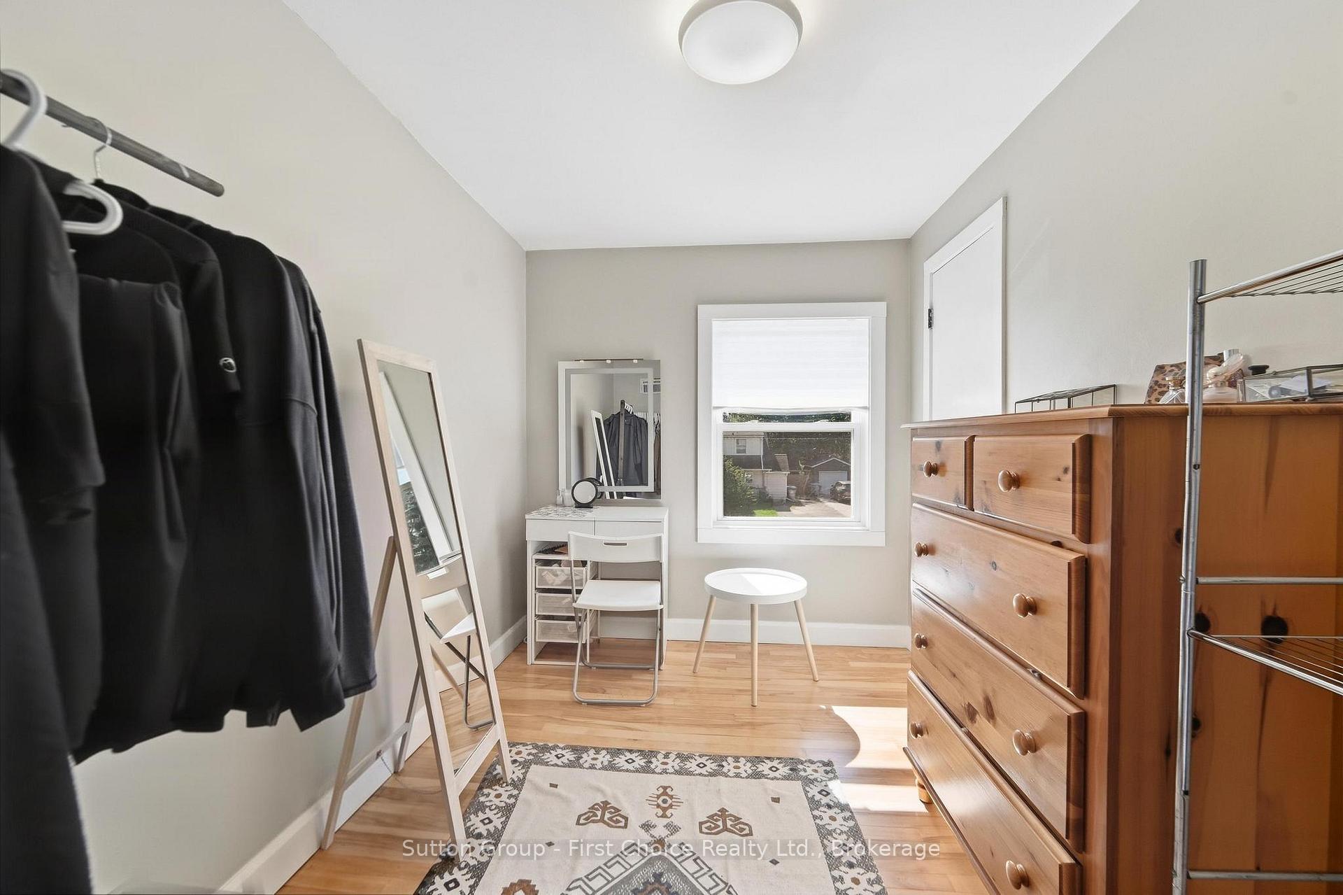 Photo 27 of 17 Regina Road, Huron East, Vanastra — HOMEH