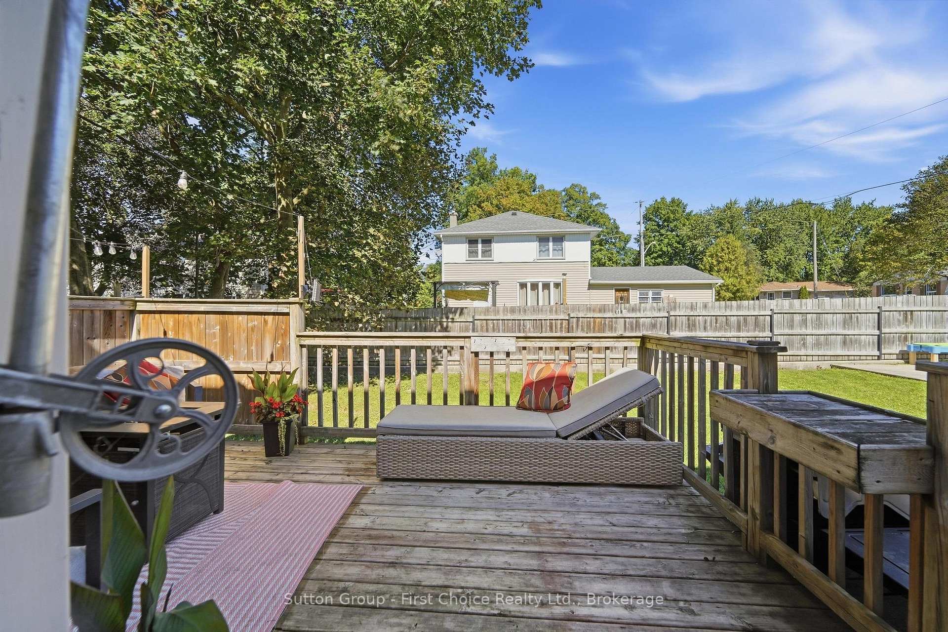 Photo 35 of 17 Regina Road, Huron East, Vanastra — HOMEH