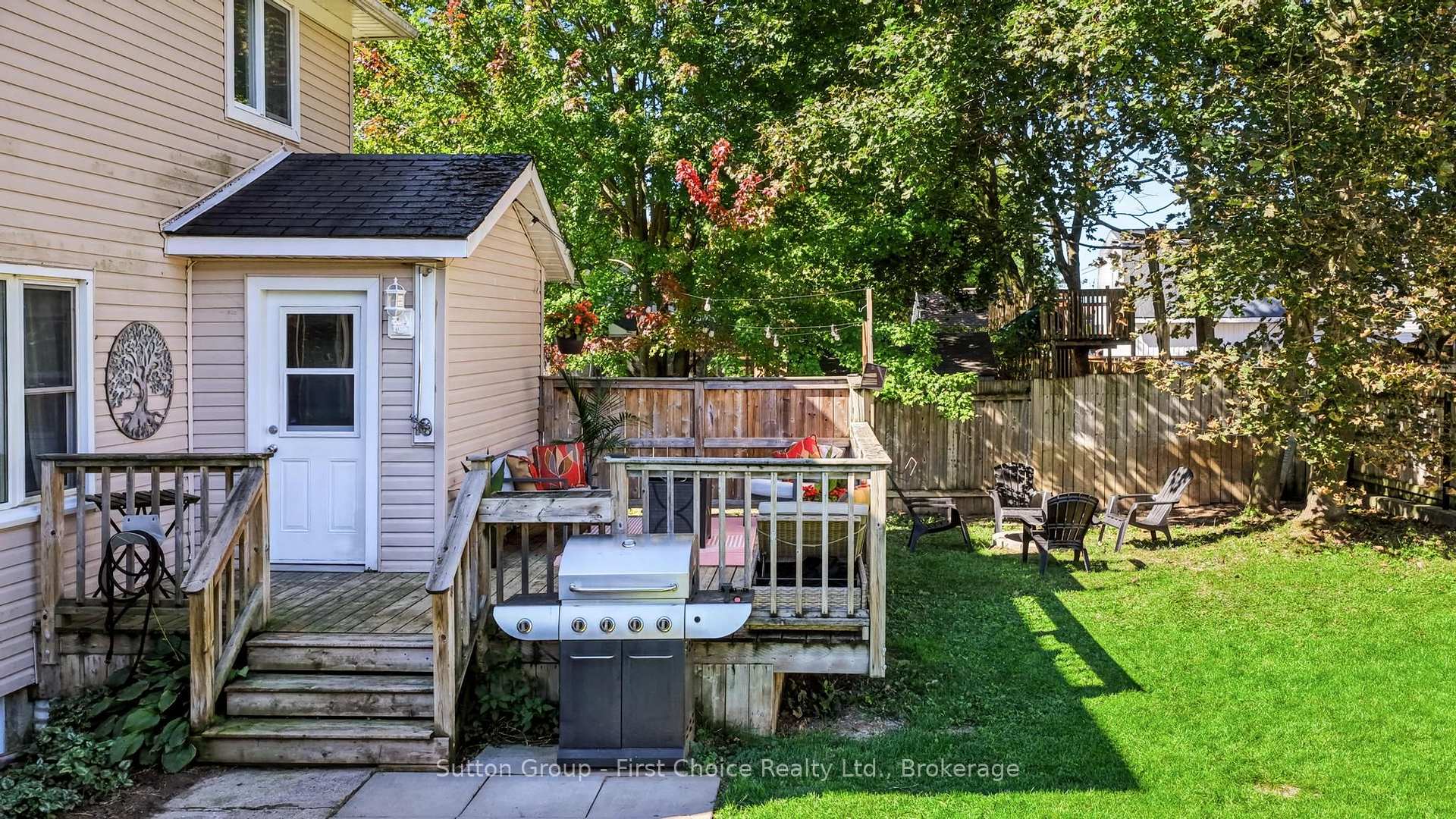 Photo 43 of 17 Regina Road, Huron East, Vanastra — HOMEH
