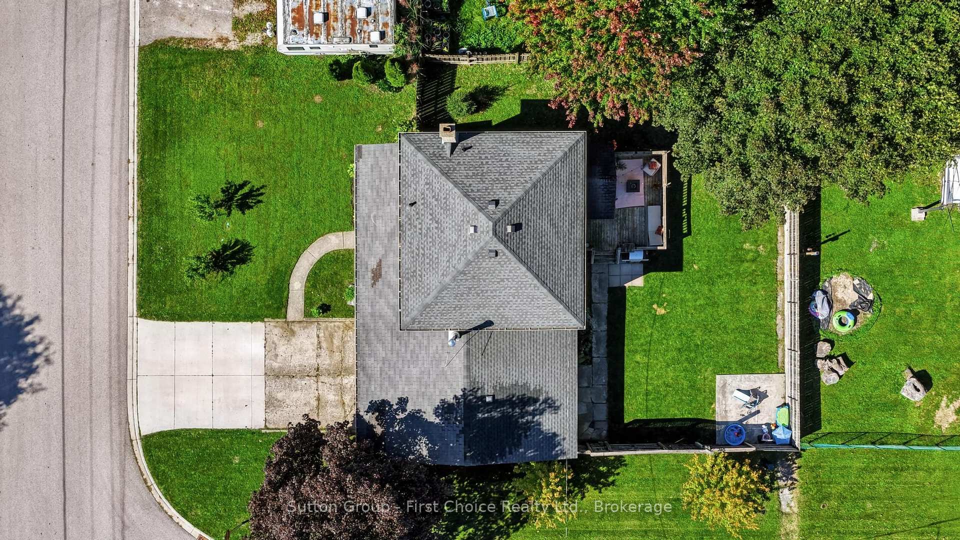 Photo 45 of 17 Regina Road, Huron East, Vanastra — HOMEH
