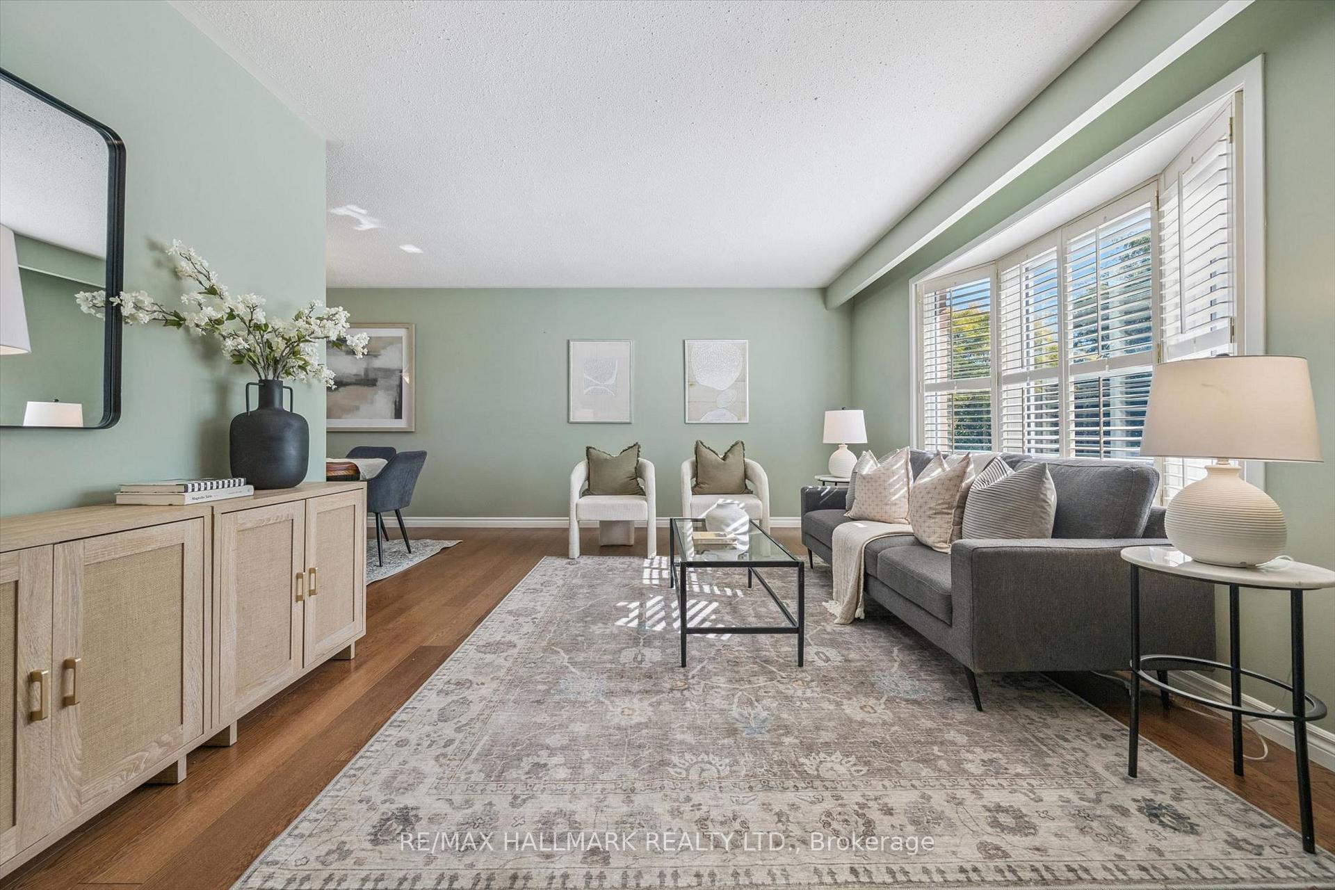 Photo 6 of 2209 Buttonbush Crescent, Mississauga, Erin Mills — HOMEH