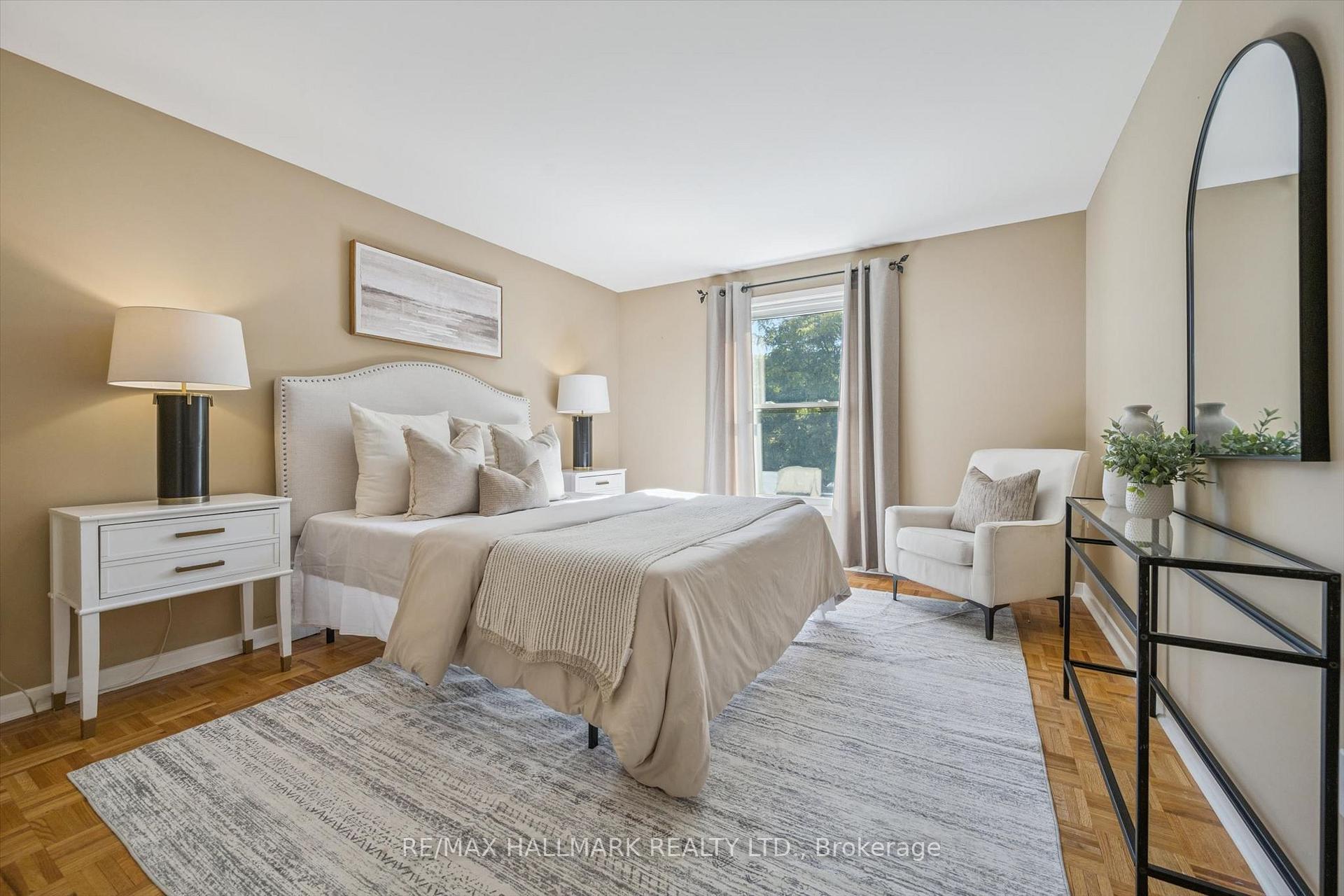 Photo 17 of 2209 Buttonbush Crescent, Mississauga, Erin Mills — HOMEH