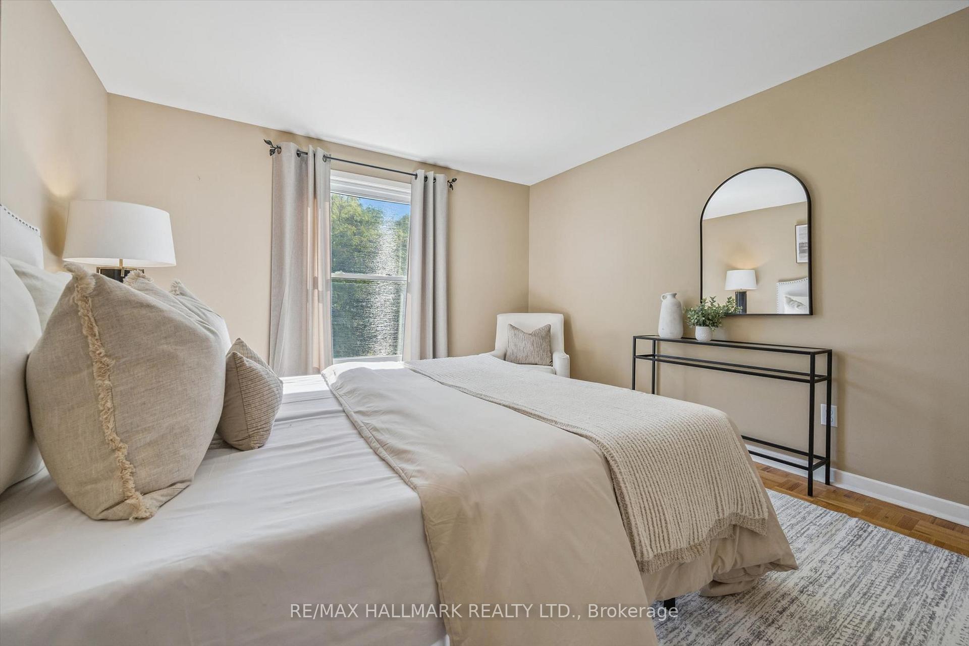 Photo 19 of 2209 Buttonbush Crescent, Mississauga, Erin Mills — HOMEH