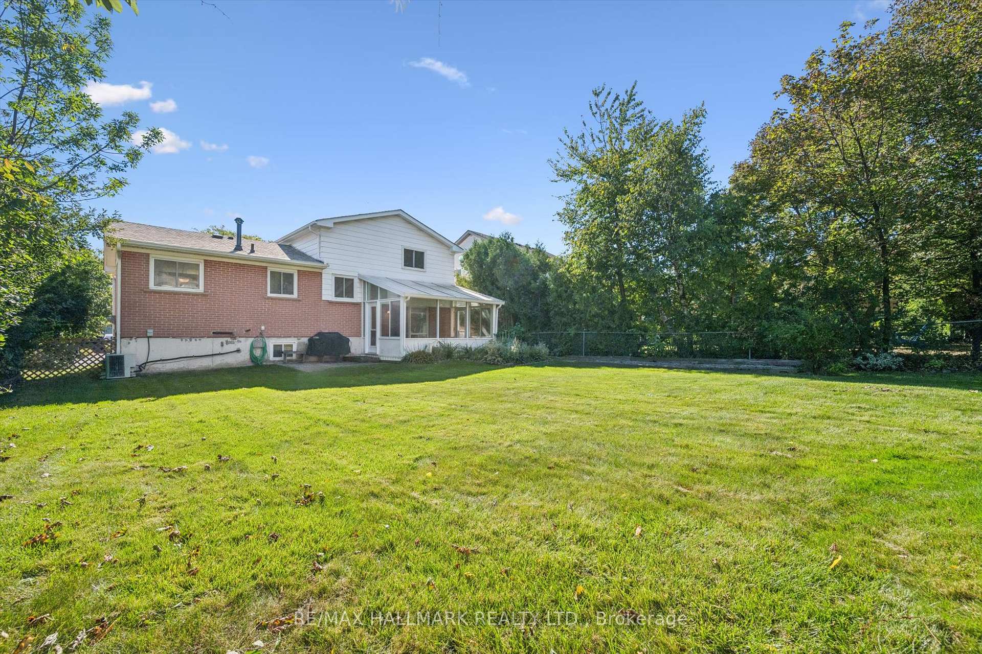 Photo 37 of 2209 Buttonbush Crescent, Mississauga, Erin Mills — HOMEH