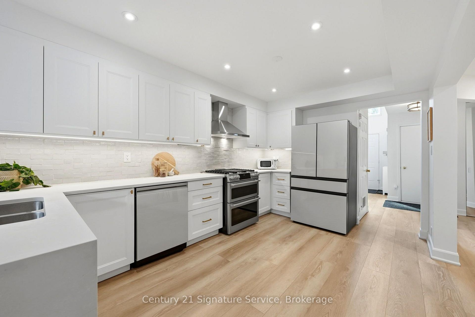 Photo 15 of Unit 8, 500 Silverthorne Crescent, Mississauga, Hurontario — HOMEH