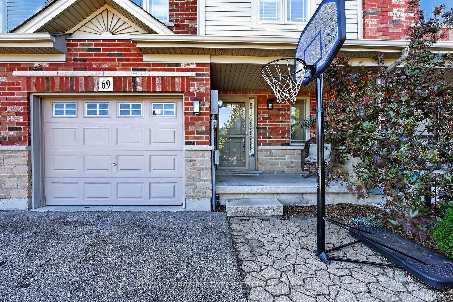 Photo 6 of 69 Sumner Crescent, Grimsby, Grimsby Beach — HOMEH