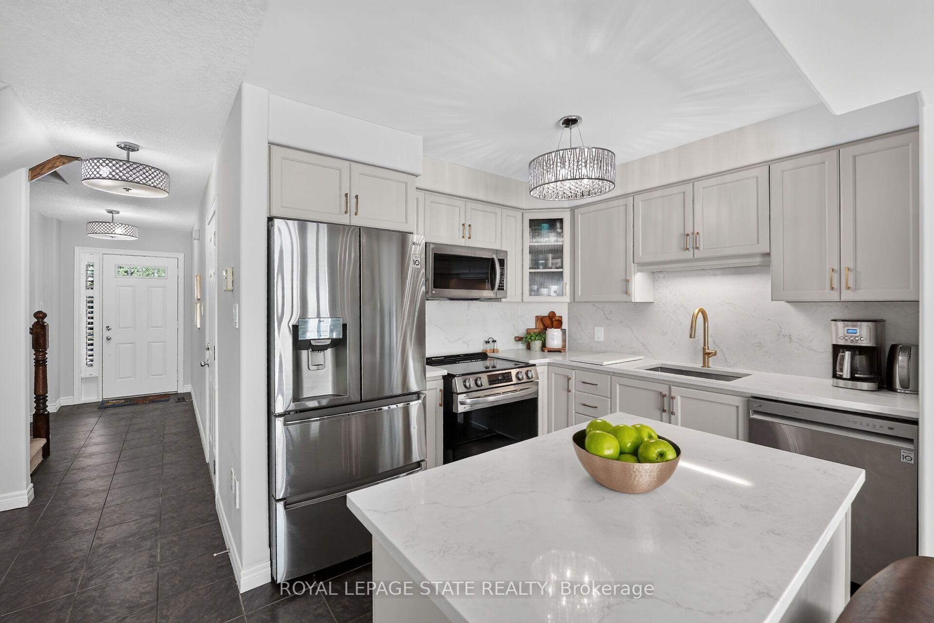 Photo 9 of 69 Sumner Crescent, Grimsby, Grimsby Beach — HOMEH