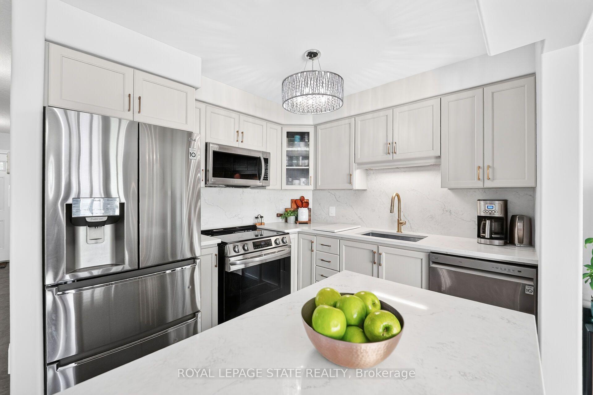 Photo 10 of 69 Sumner Crescent, Grimsby, Grimsby Beach — HOMEH