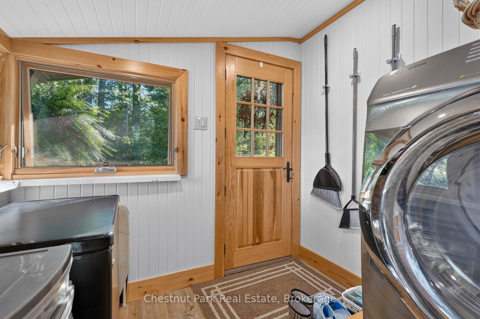 Photo 21 of 1048 Nora Lane, Gravenhurst, Ryde — HOMEH