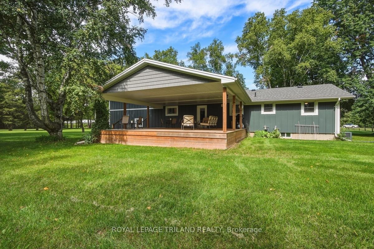 Photo 33 of 15198 St Ignatius Line, Chatham-Kent, Bothwell — HOMEH