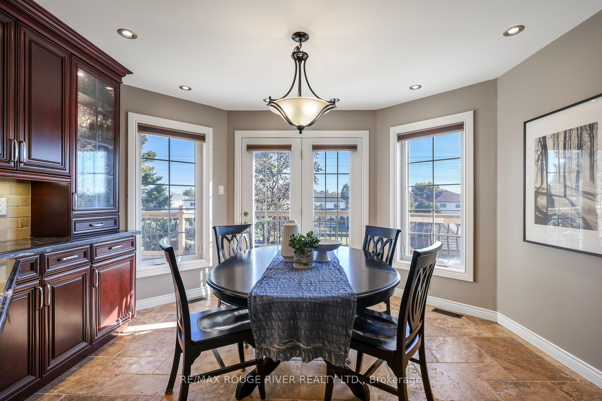 Photo 13 of 965 Ridge Valley Drive, Oshawa, Pinecrest — HOMEH