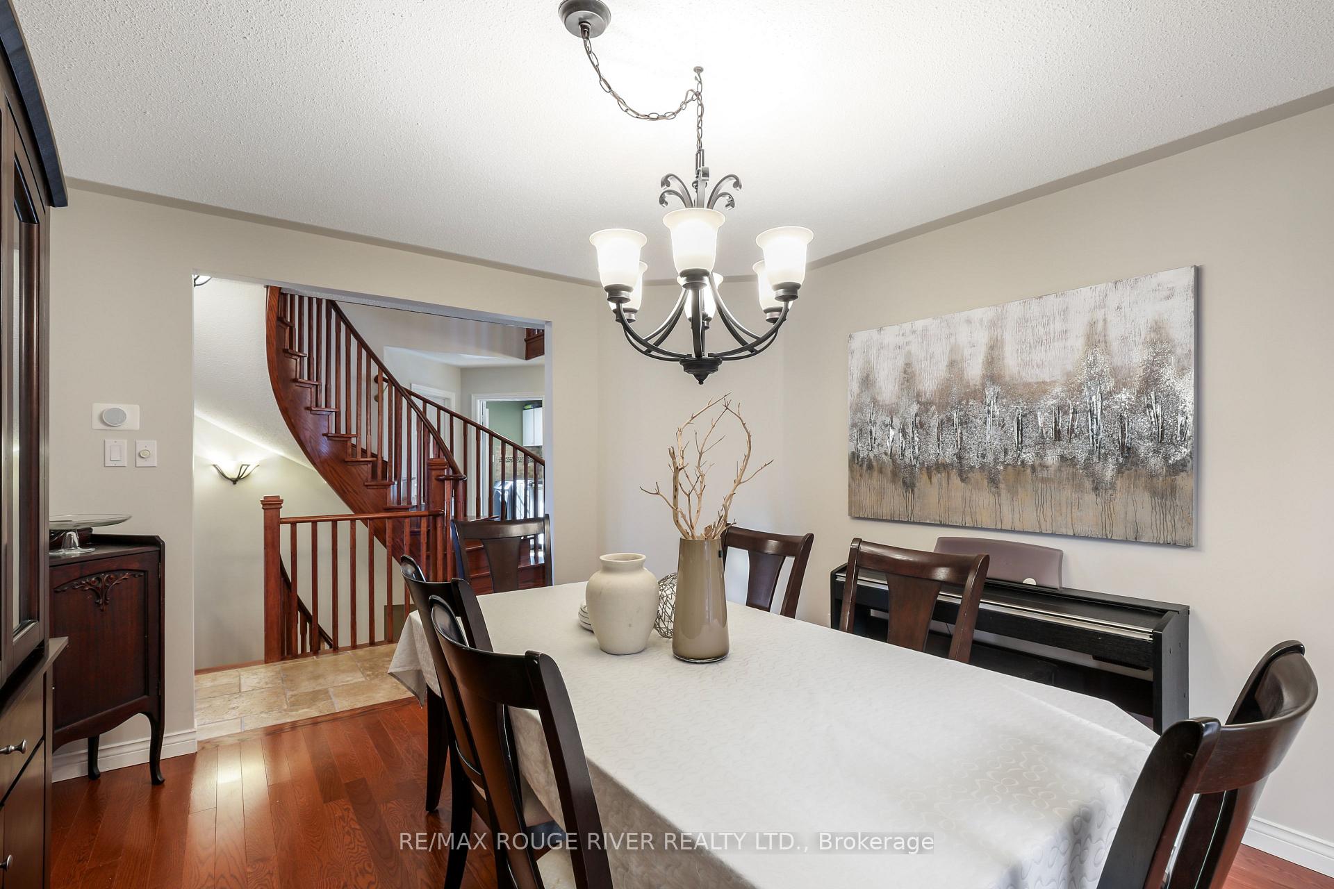 Photo 17 of 965 Ridge Valley Drive, Oshawa, Pinecrest — HOMEH