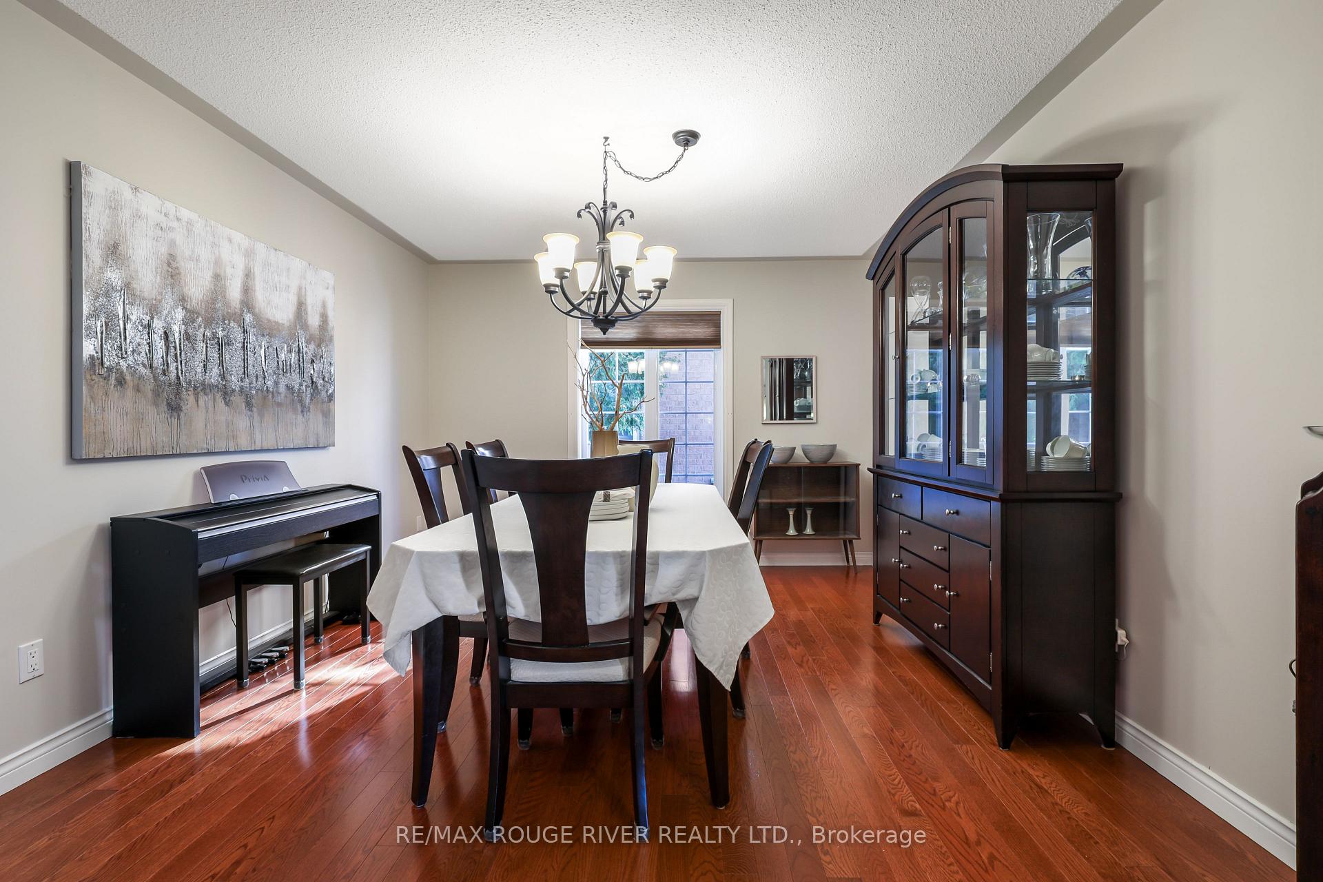 Photo 18 of 965 Ridge Valley Drive, Oshawa, Pinecrest — HOMEH