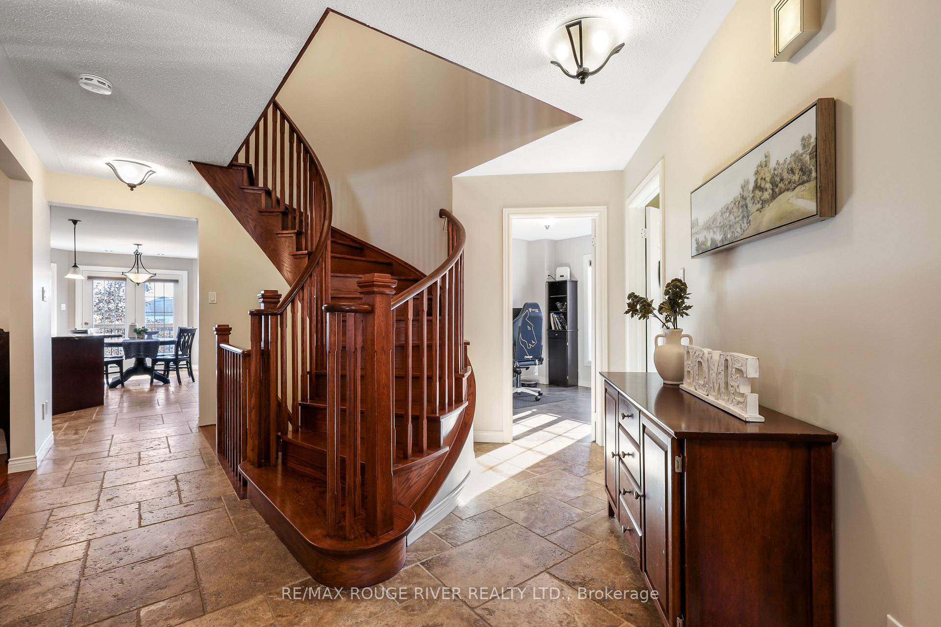 Photo 19 of 965 Ridge Valley Drive, Oshawa, Pinecrest — HOMEH