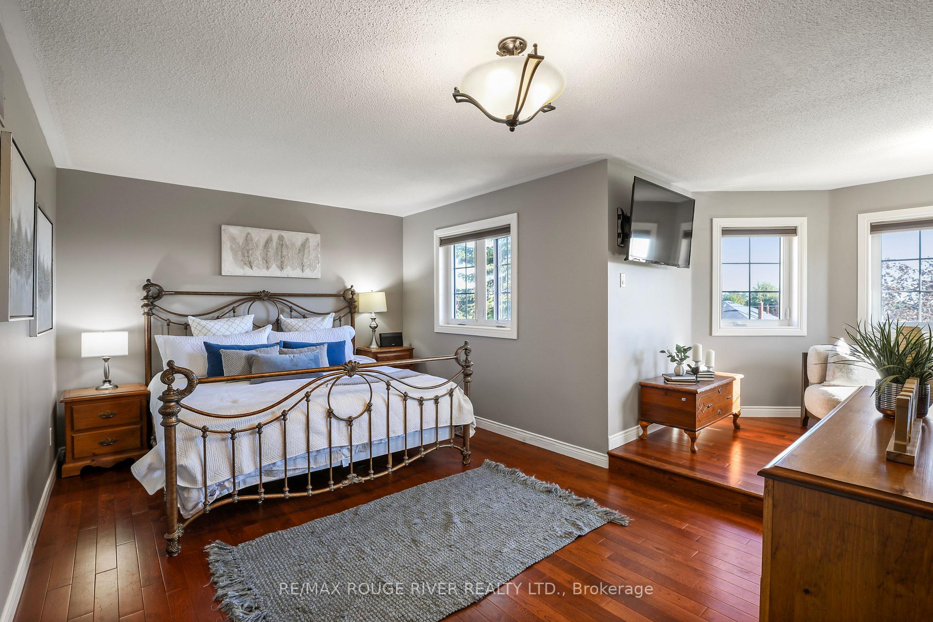 Photo 21 of 965 Ridge Valley Drive, Oshawa, Pinecrest — HOMEH