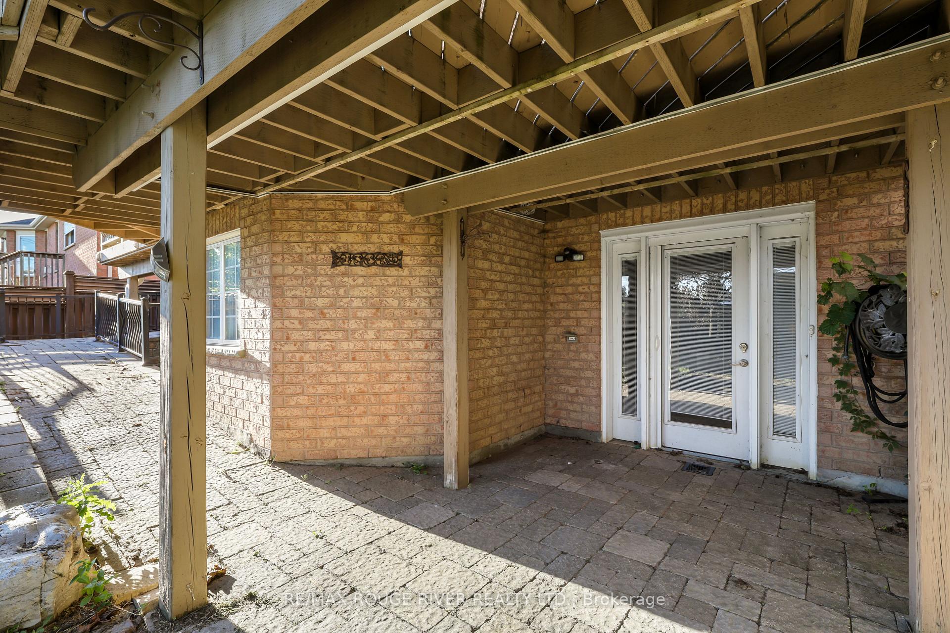 Photo 32 of 965 Ridge Valley Drive, Oshawa, Pinecrest — HOMEH