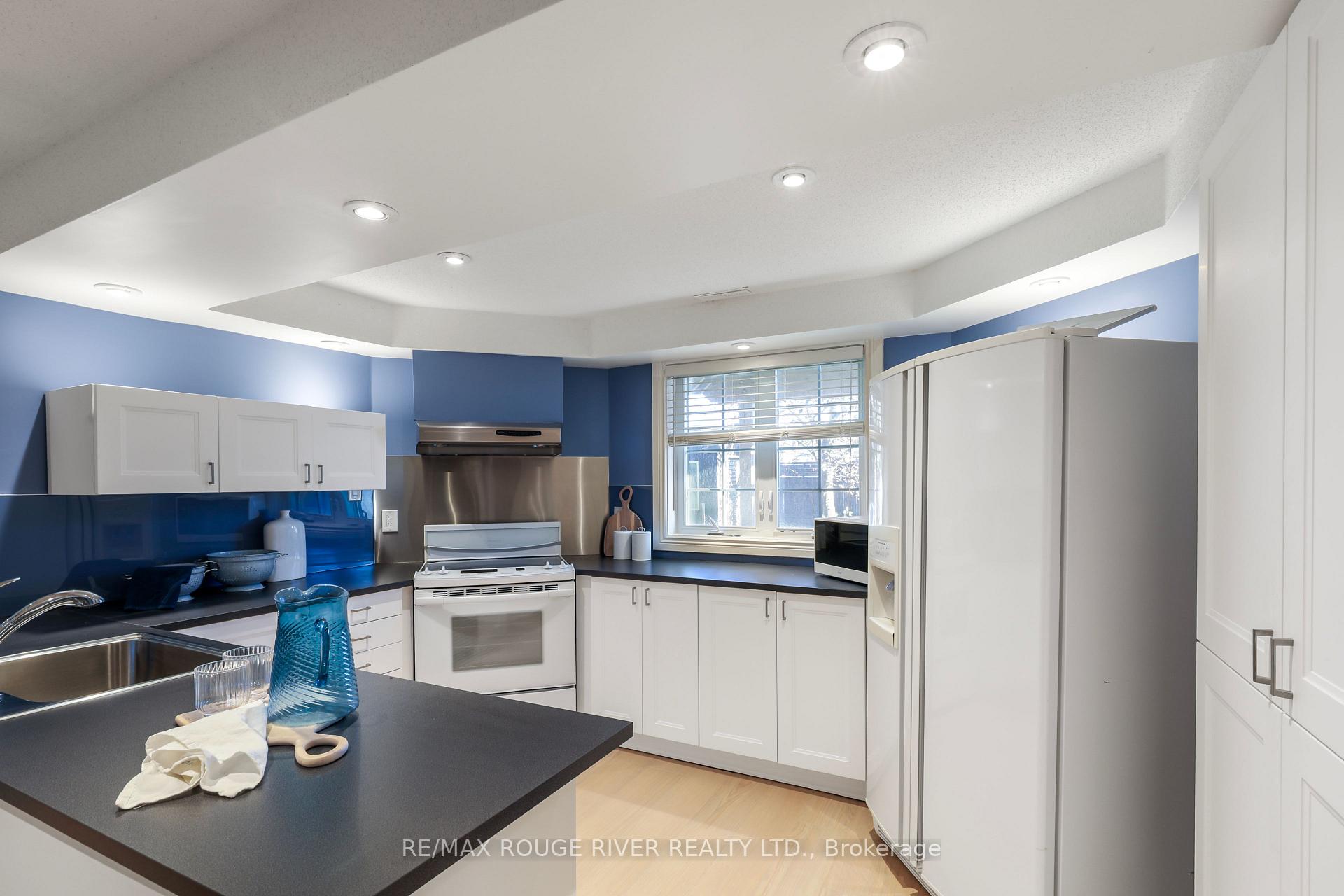 Photo 33 of 965 Ridge Valley Drive, Oshawa, Pinecrest — HOMEH
