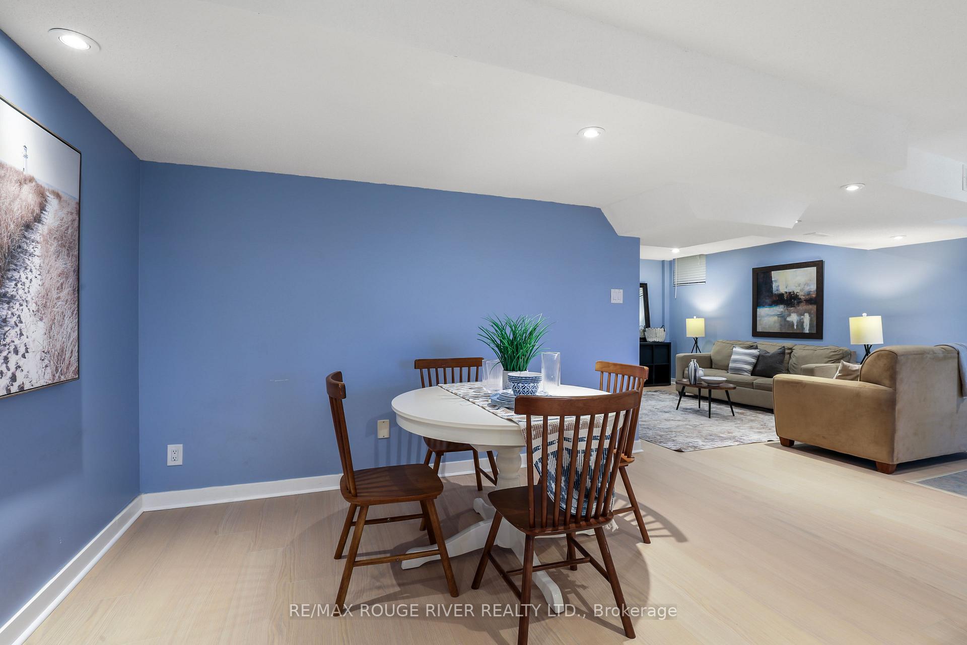 Photo 35 of 965 Ridge Valley Drive, Oshawa, Pinecrest — HOMEH