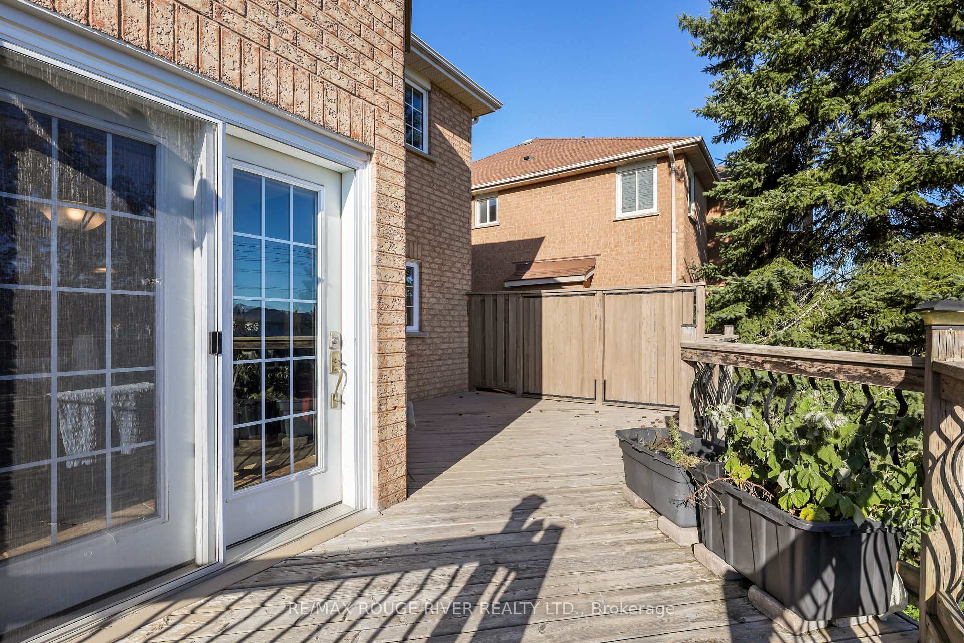 Photo 44 of 965 Ridge Valley Drive, Oshawa, Pinecrest — HOMEH