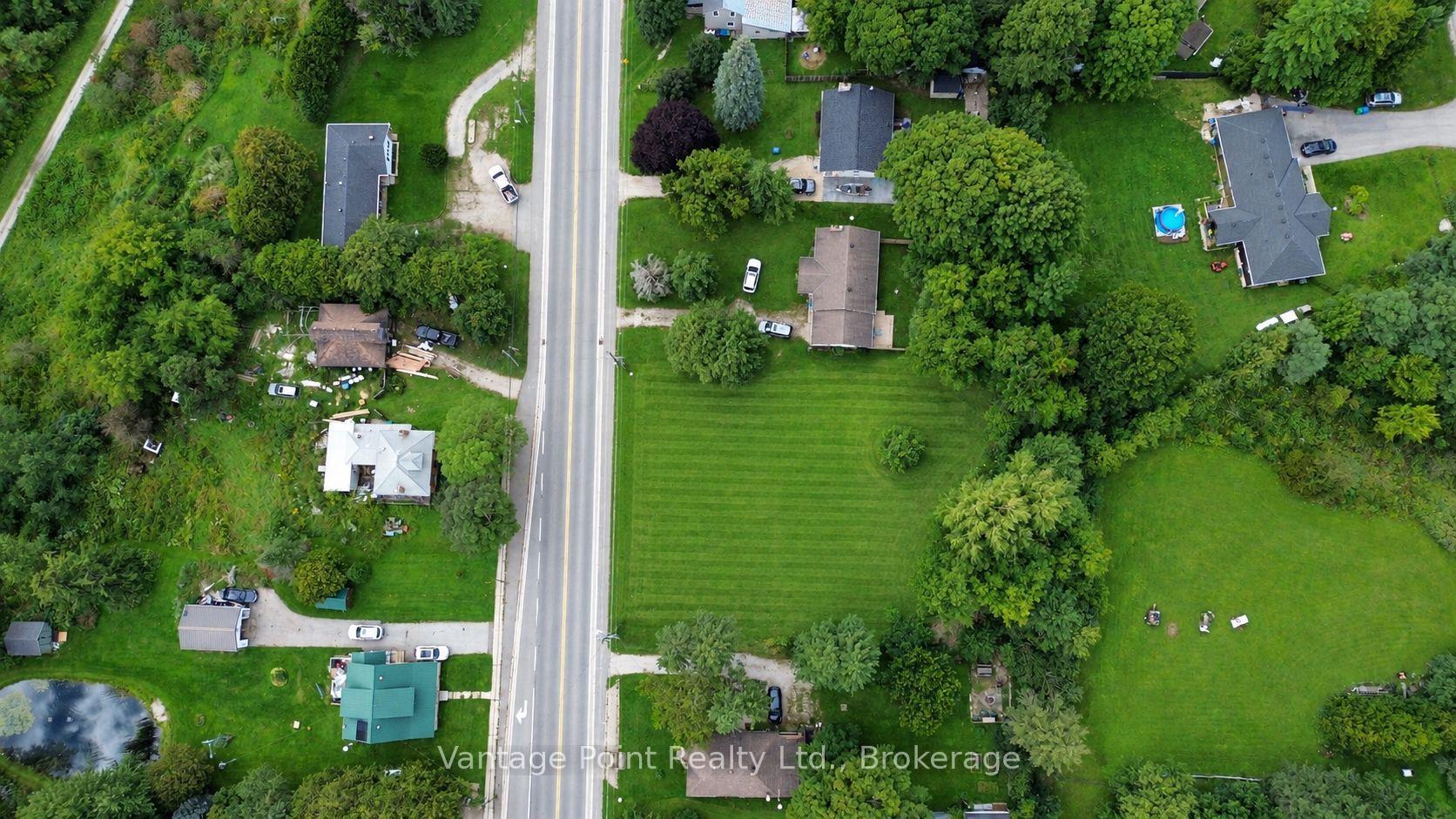 Photo 4 of 777009 10 Highway, Chatsworth — HOMEH