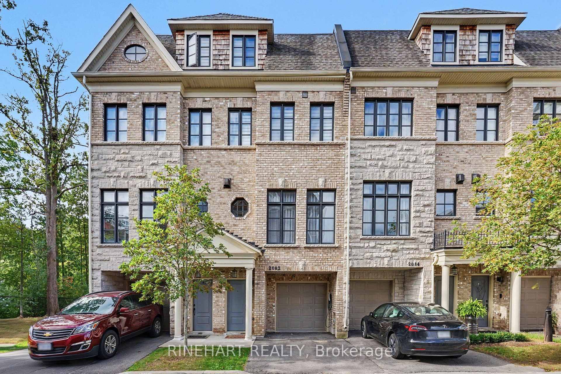 Photo 1 of 2082 Queensborough Gate, Mississauga, Central Erin Mills — HOMEH