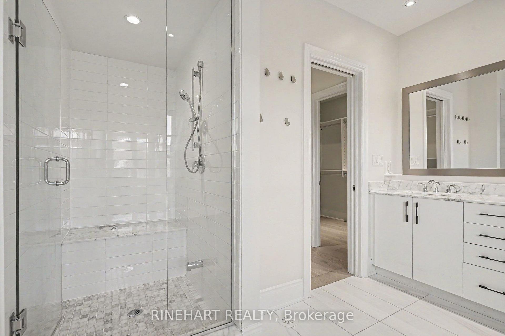 Photo 17 of 2082 Queensborough Gate, Mississauga, Central Erin Mills — HOMEH