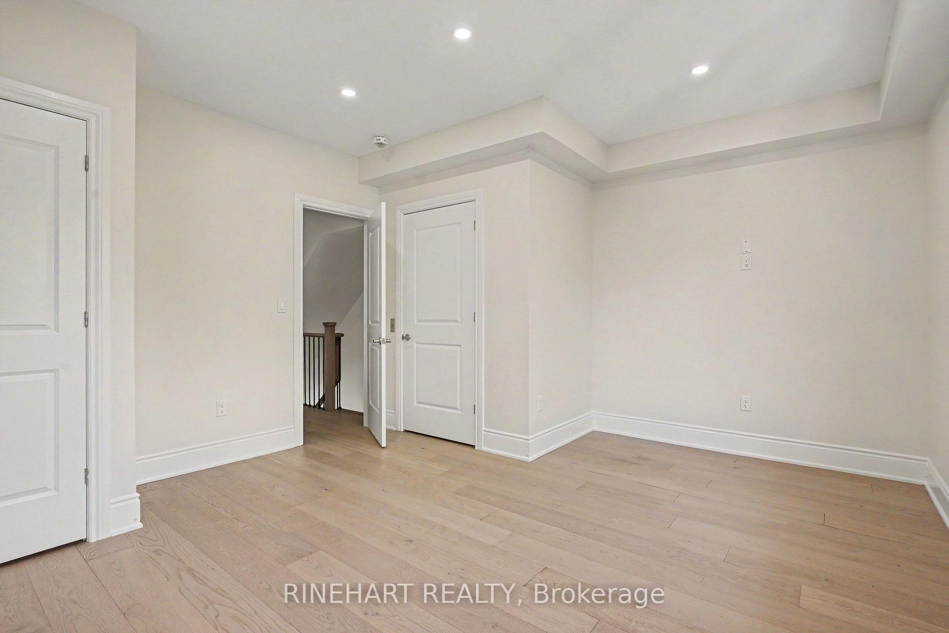 Photo 20 of 2082 Queensborough Gate, Mississauga, Central Erin Mills — HOMEH