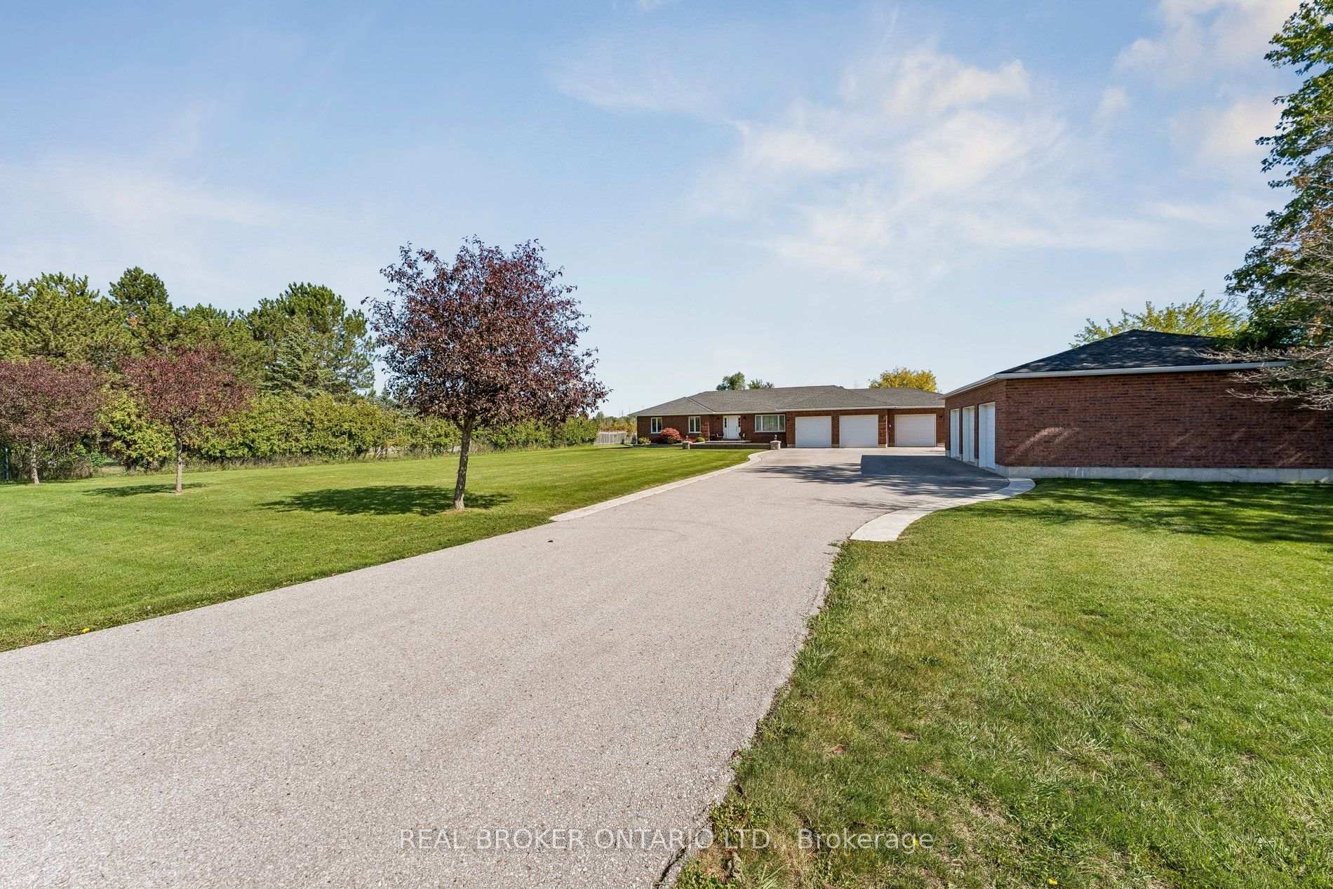 Photo 3 of 15191 Airport Road, Caledon, Rural Caledon — HOMEH