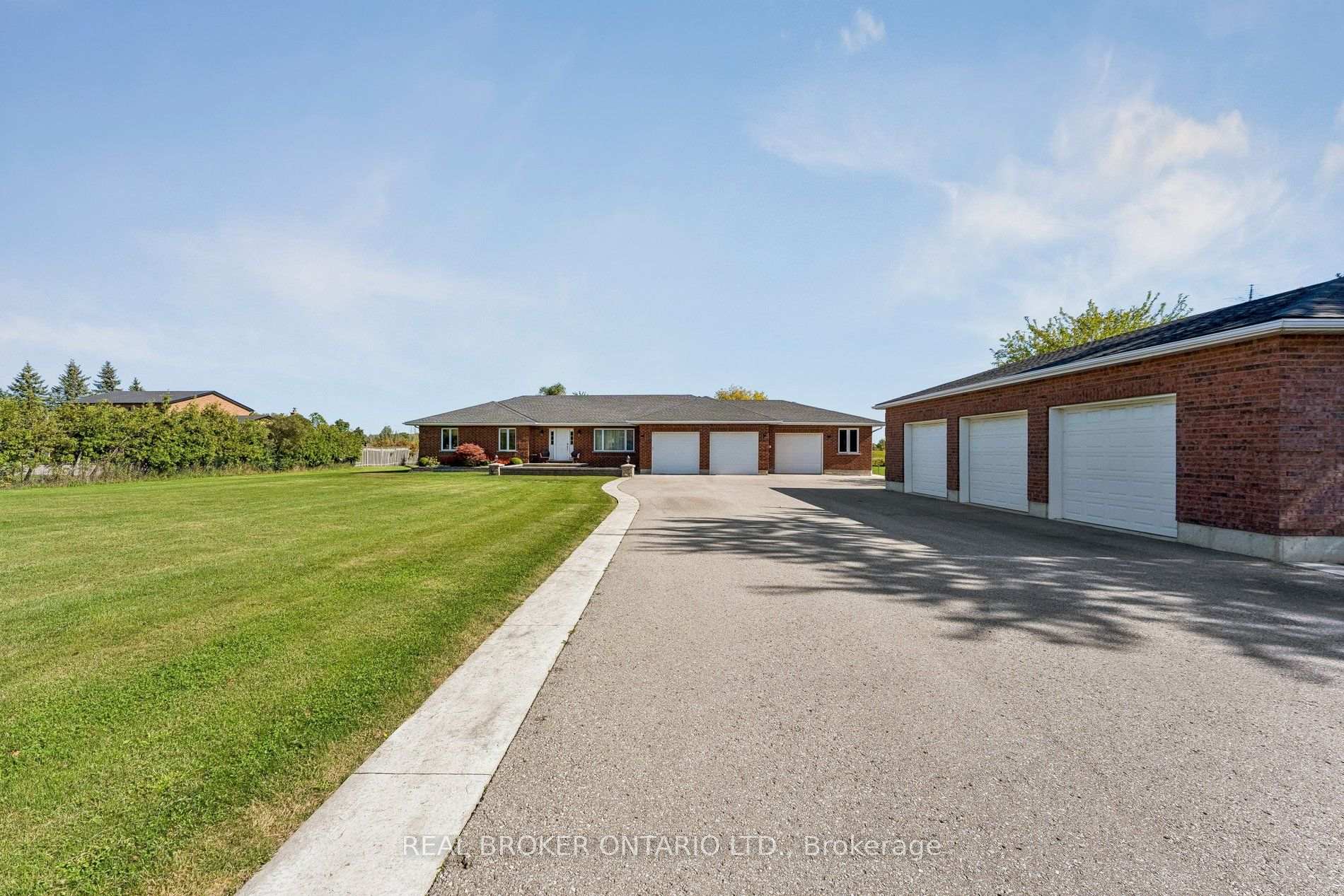 Photo 2 of 15191 Airport Road, Caledon, Rural Caledon — HOMEH
