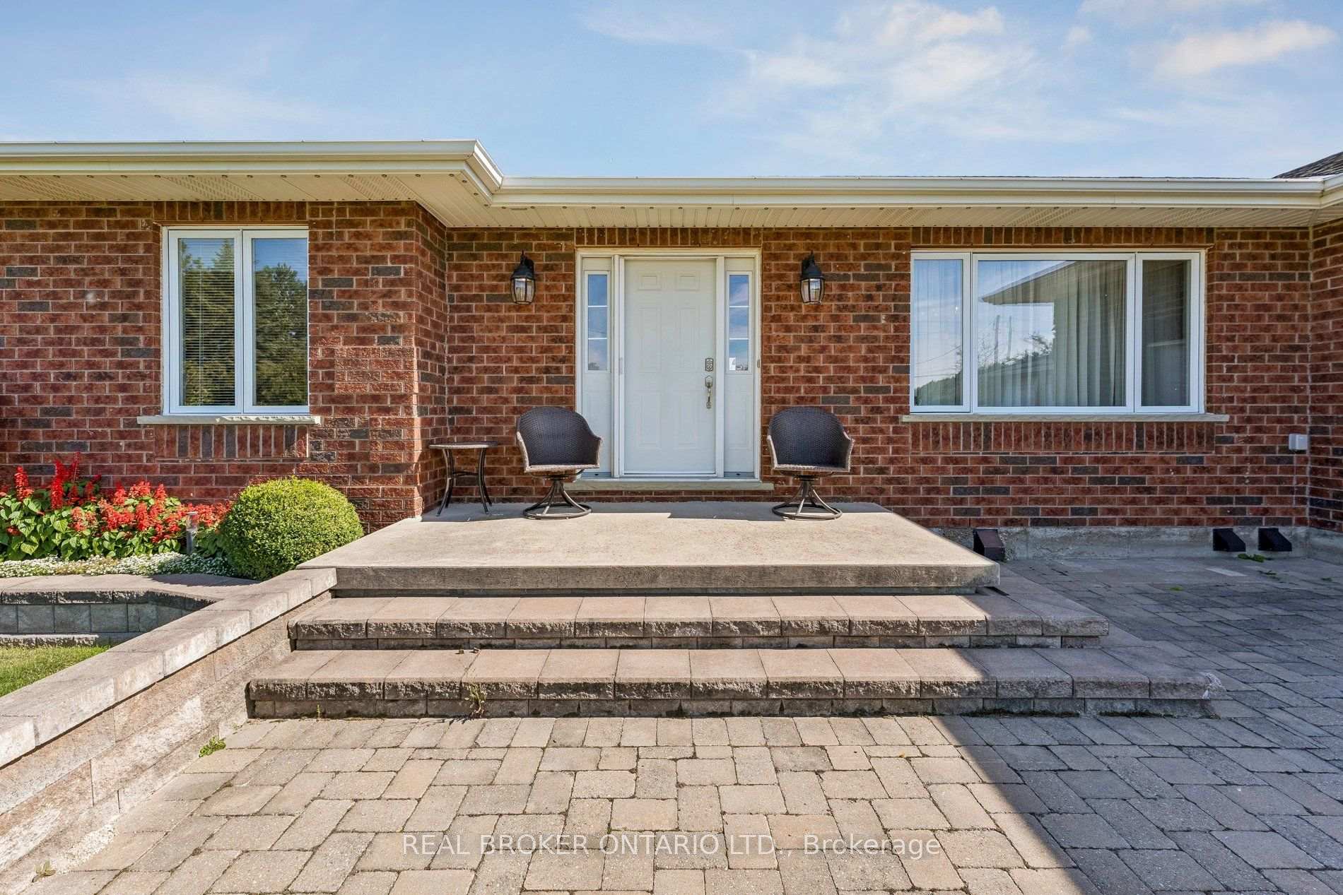 Photo 4 of 15191 Airport Road, Caledon, Rural Caledon — HOMEH