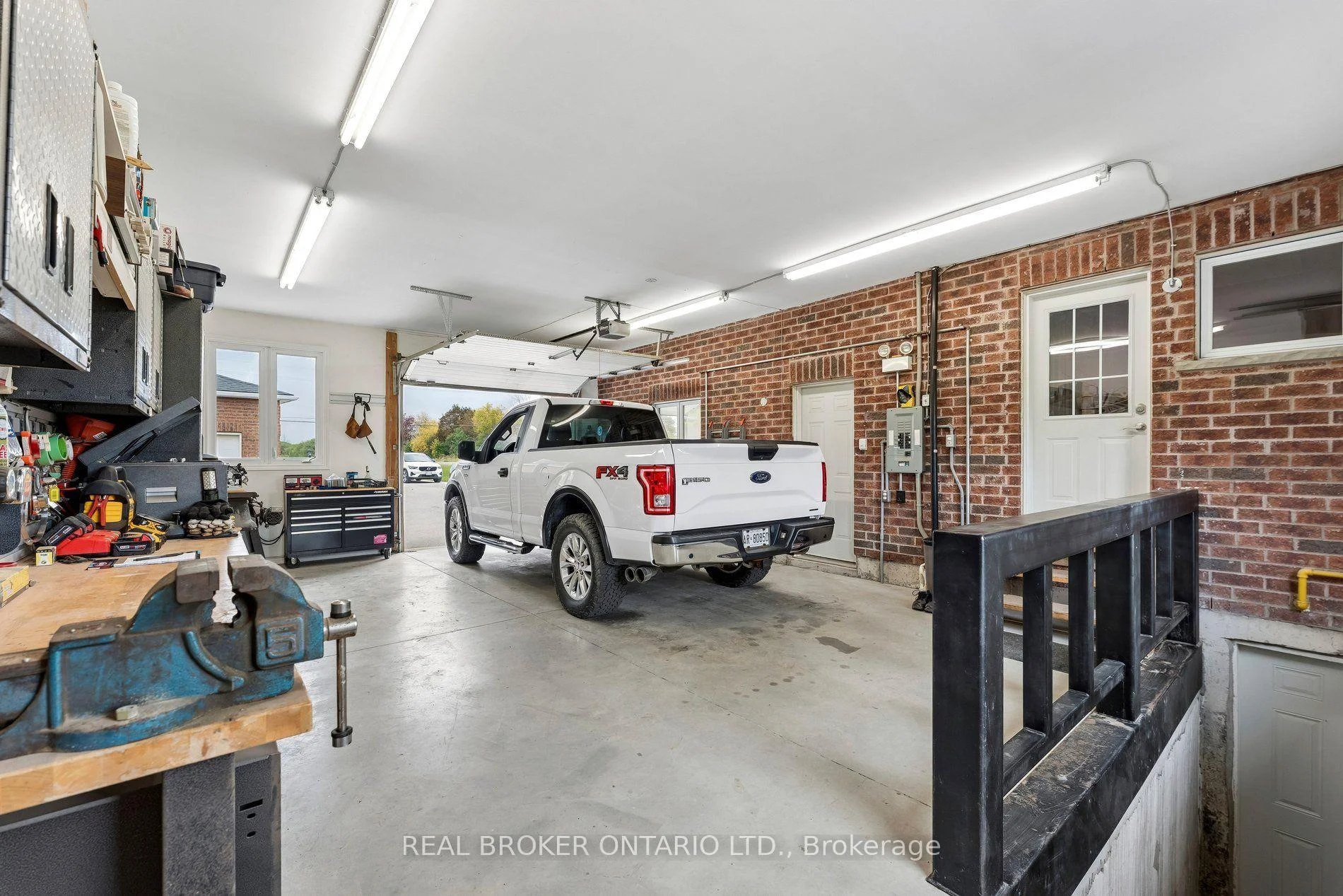 Photo 36 of 15191 Airport Road, Caledon, Rural Caledon — HOMEH