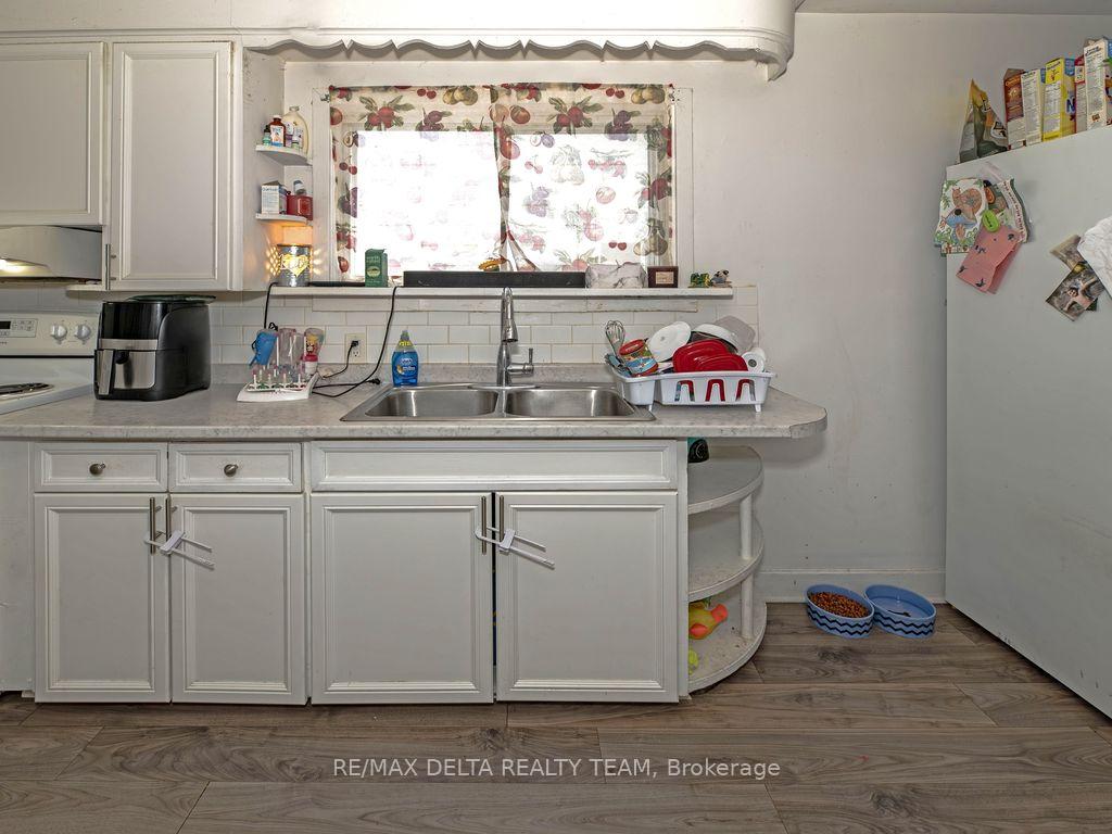Photo 10 of 212 Mc Connell Avenue, Cornwall, Cornwall — HOMEH