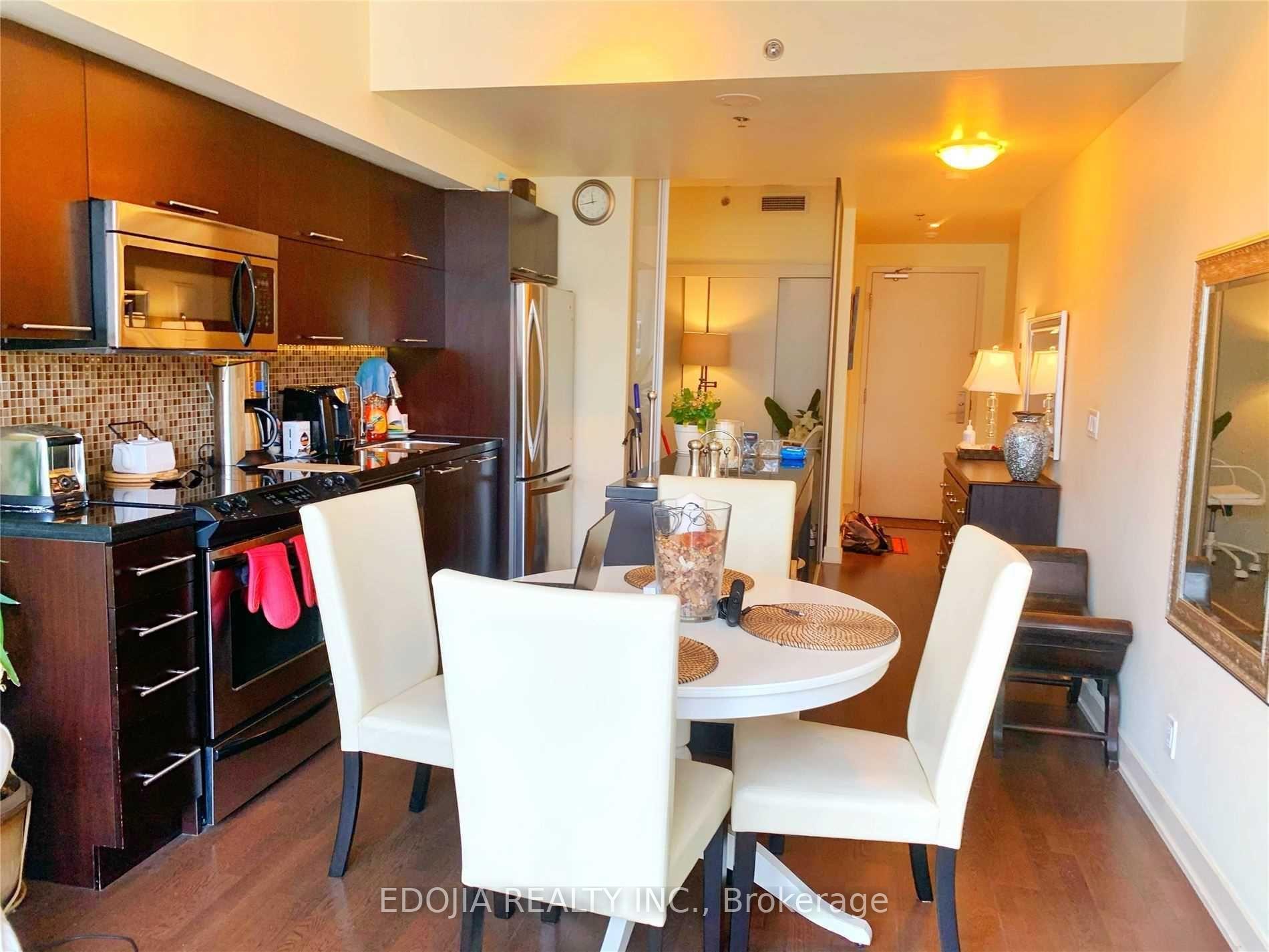 Photo 4 of Unit 1121, 21 Nelson Street, Toronto, Waterfront Communities — HOMEH
