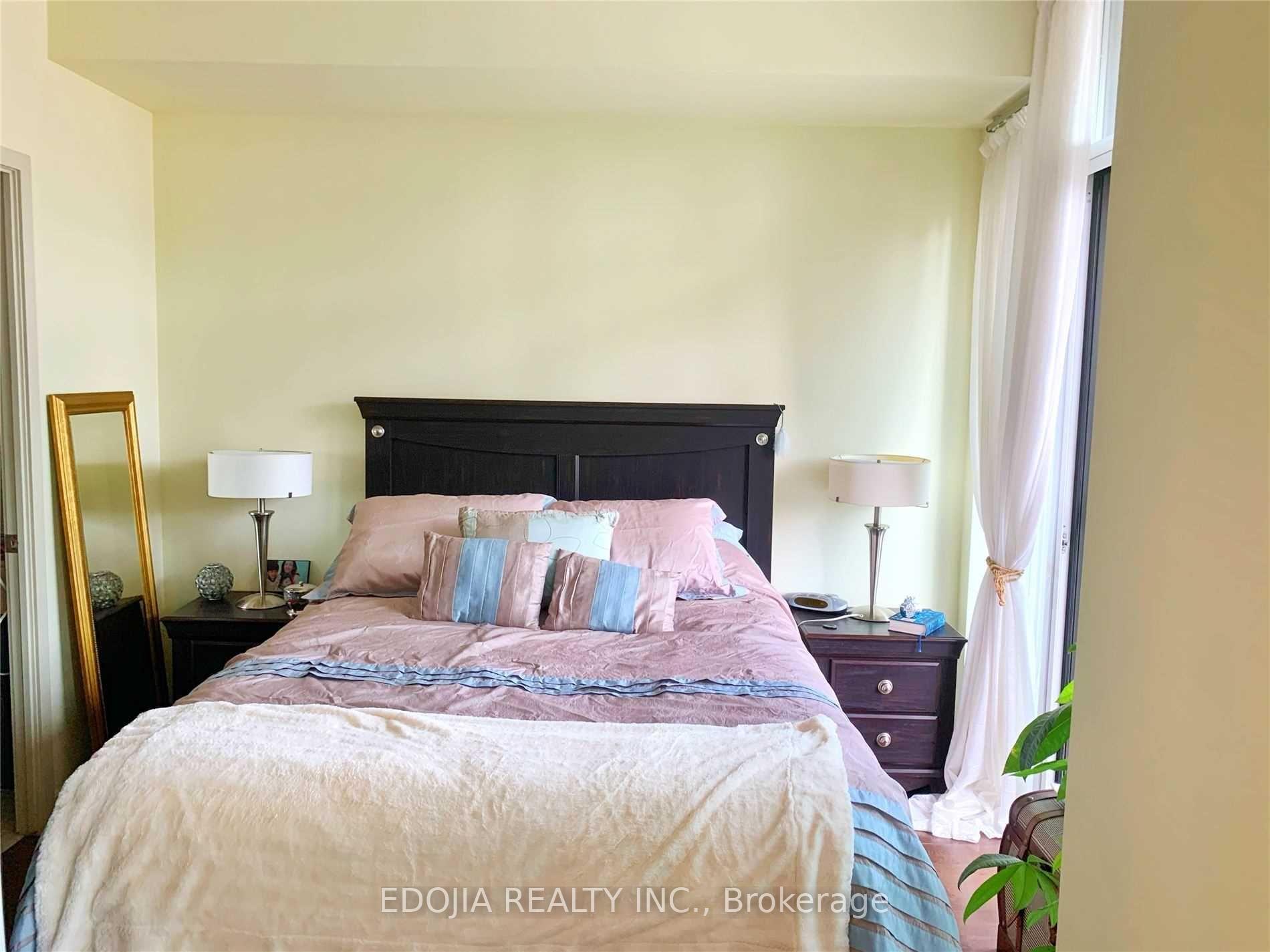 Photo 6 of Unit 1121, 21 Nelson Street, Toronto, Waterfront Communities — HOMEH