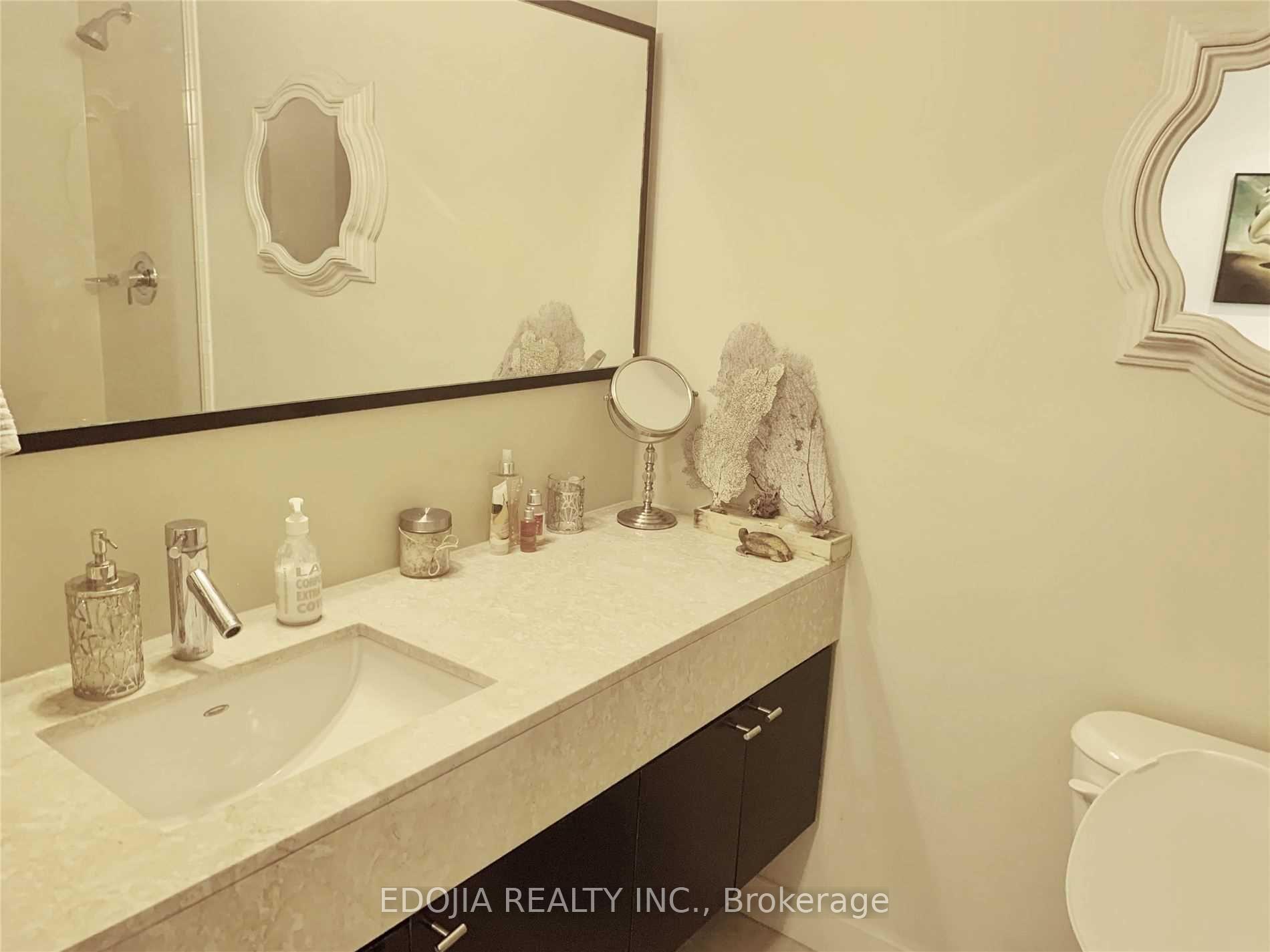 Photo 8 of Unit 1121, 21 Nelson Street, Toronto, Waterfront Communities — HOMEH