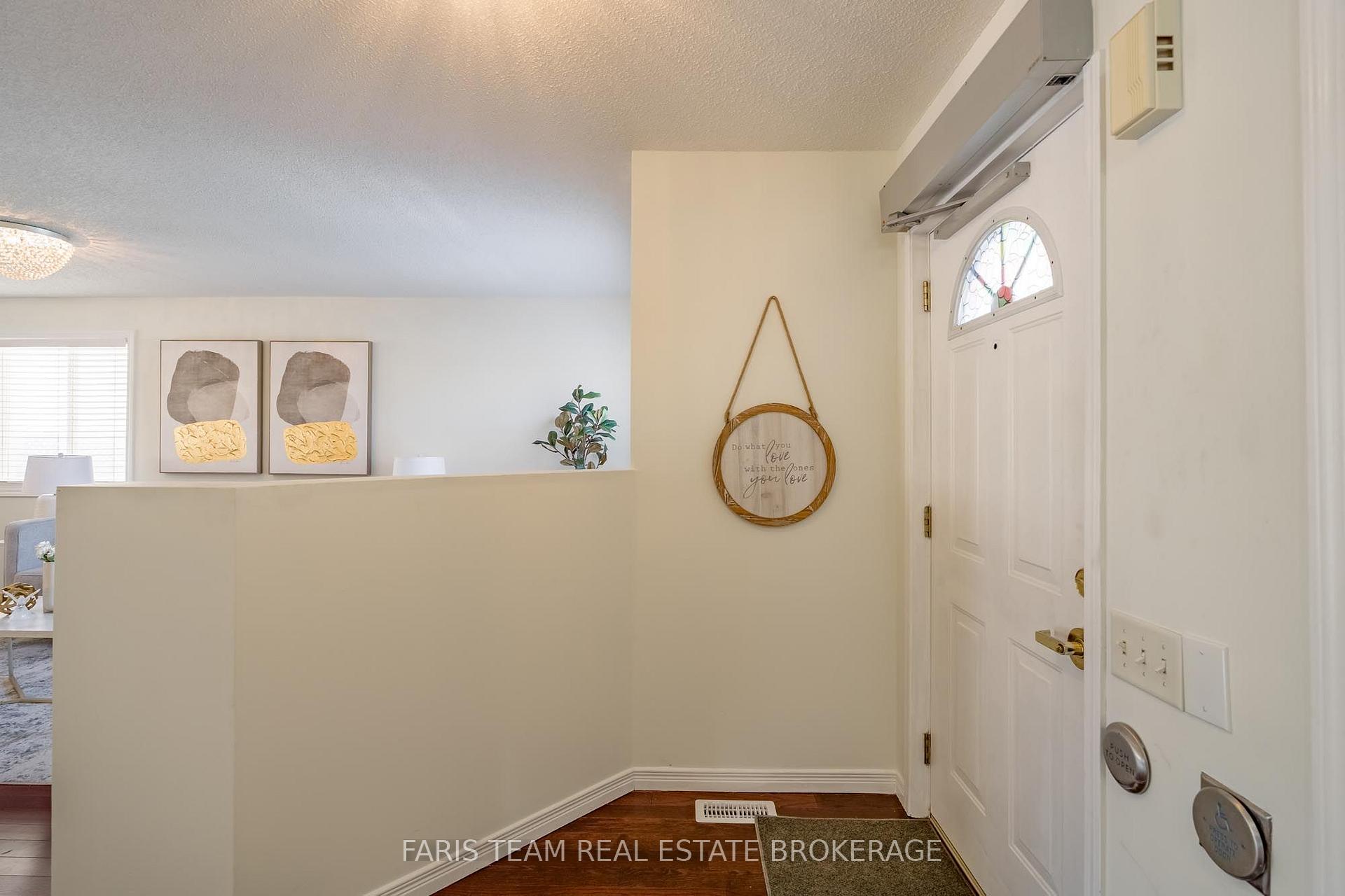 Photo 4 of 41 Irene Drive, Barrie, Painswick South — HOMEH
