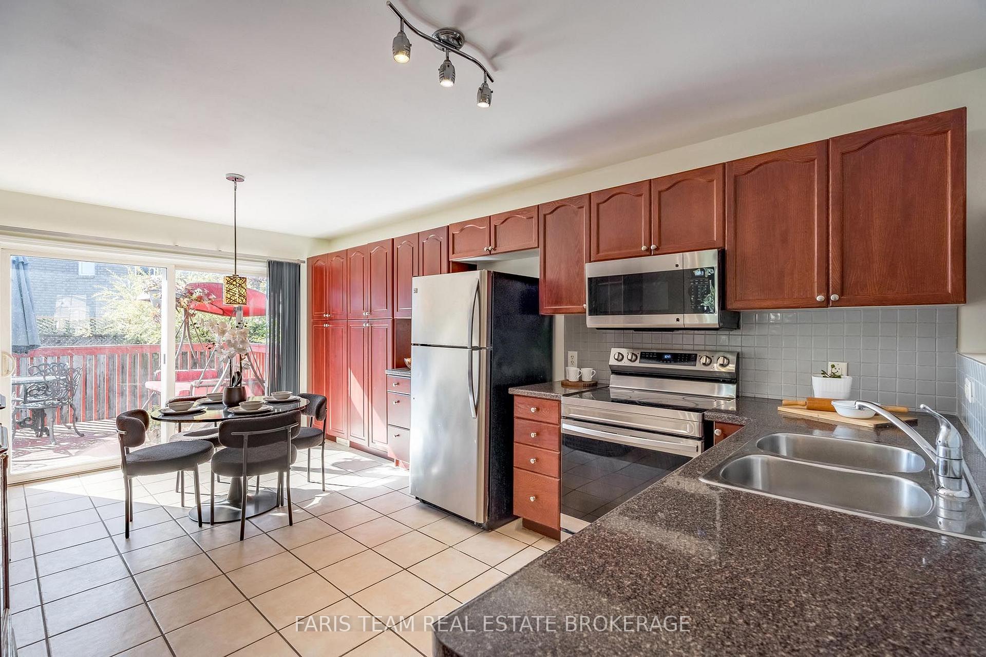 Photo 5 of 41 Irene Drive, Barrie, Painswick South — HOMEH