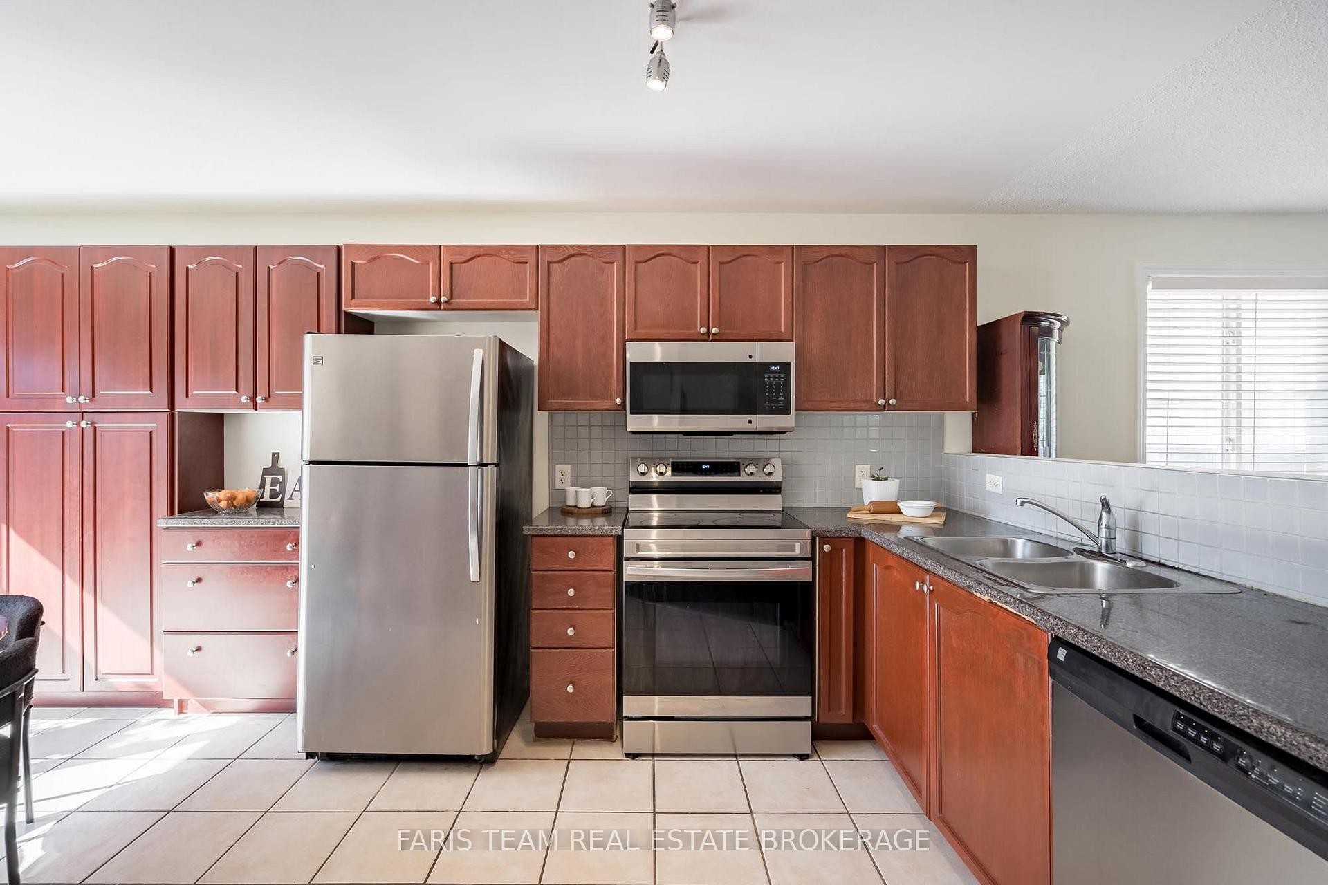 Photo 6 of 41 Irene Drive, Barrie, Painswick South — HOMEH